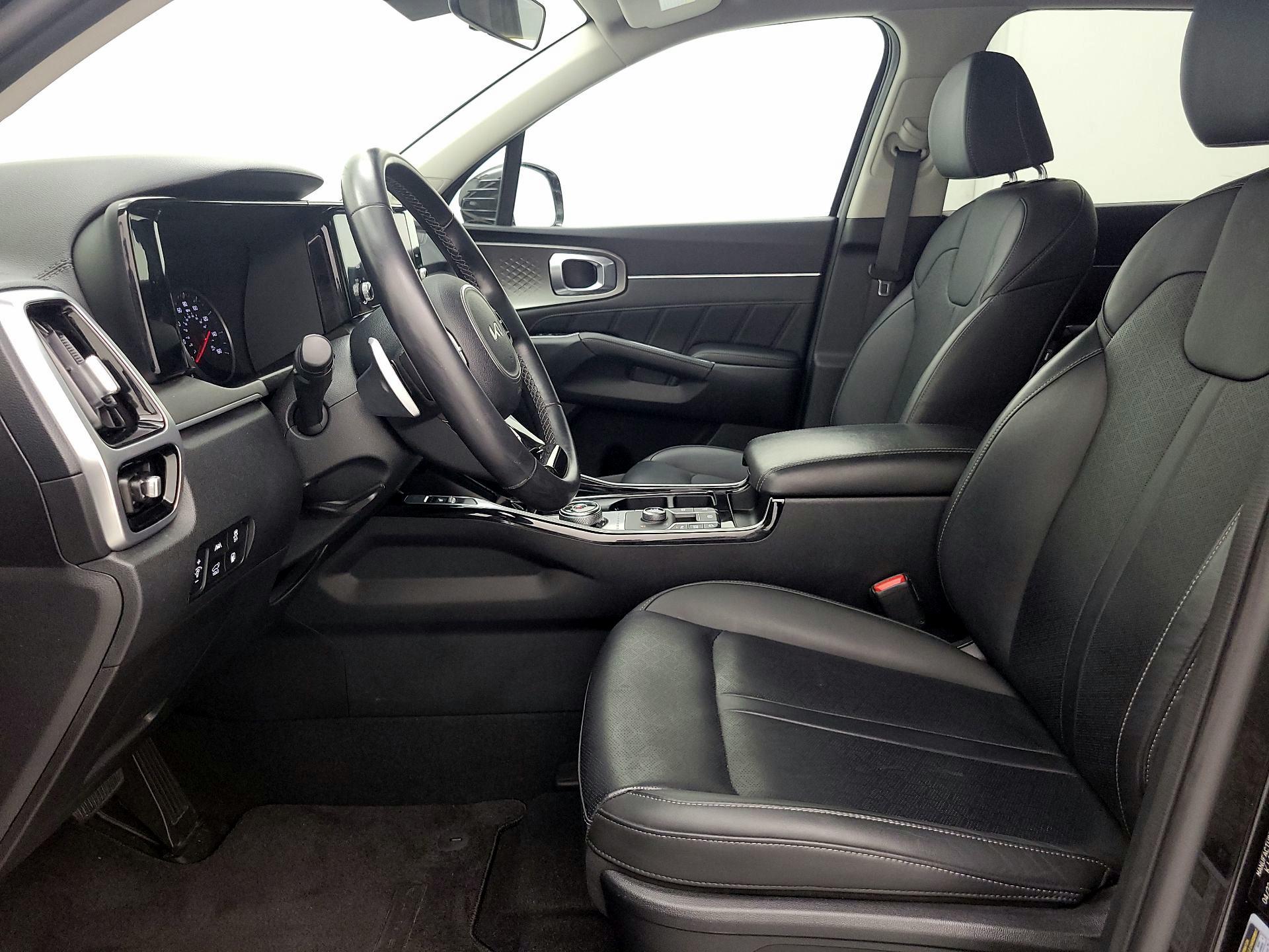 Thumbnail: 2022 Kia Sorento - 11