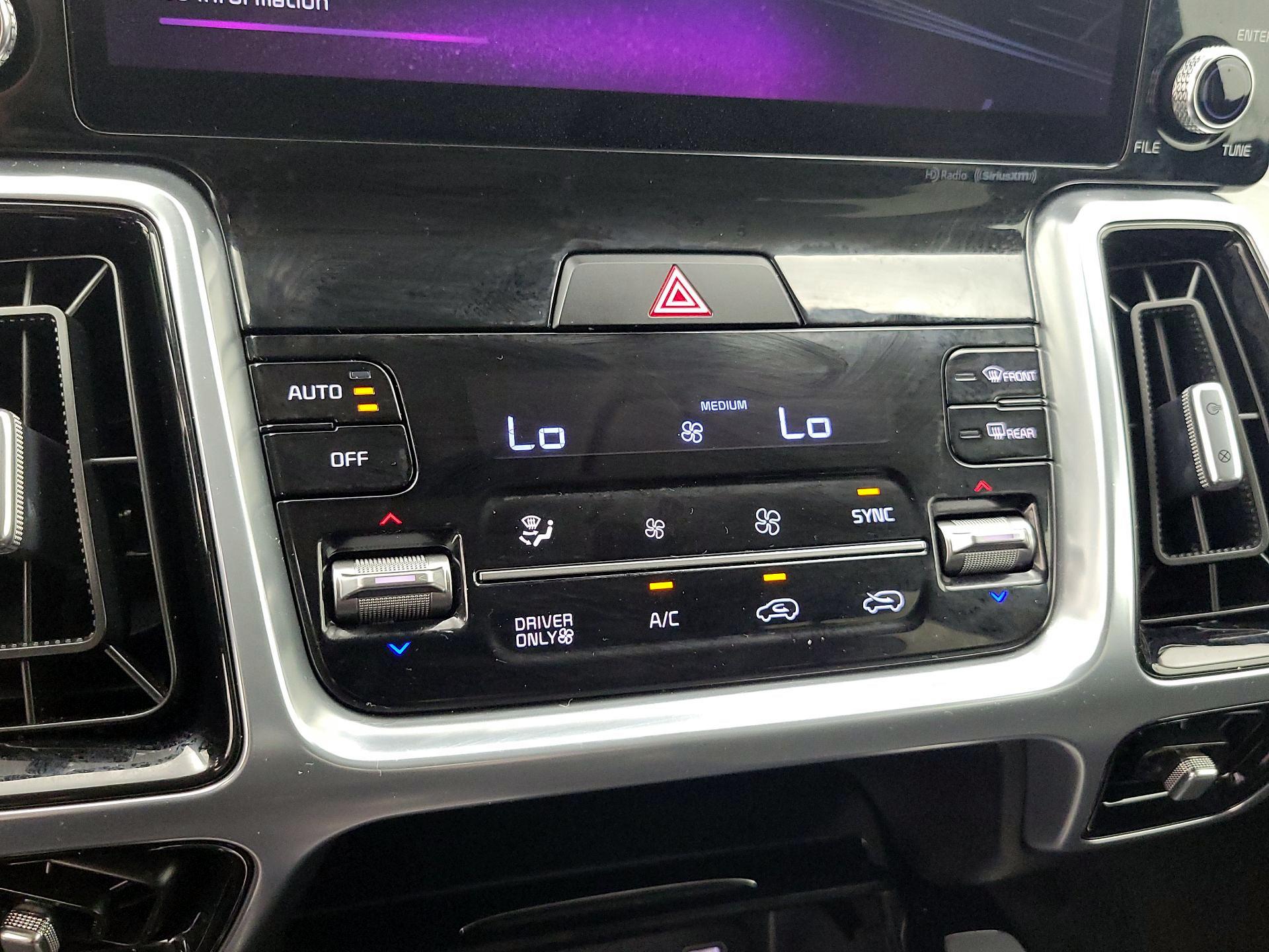 Thumbnail: 2022 Kia Sorento - 17