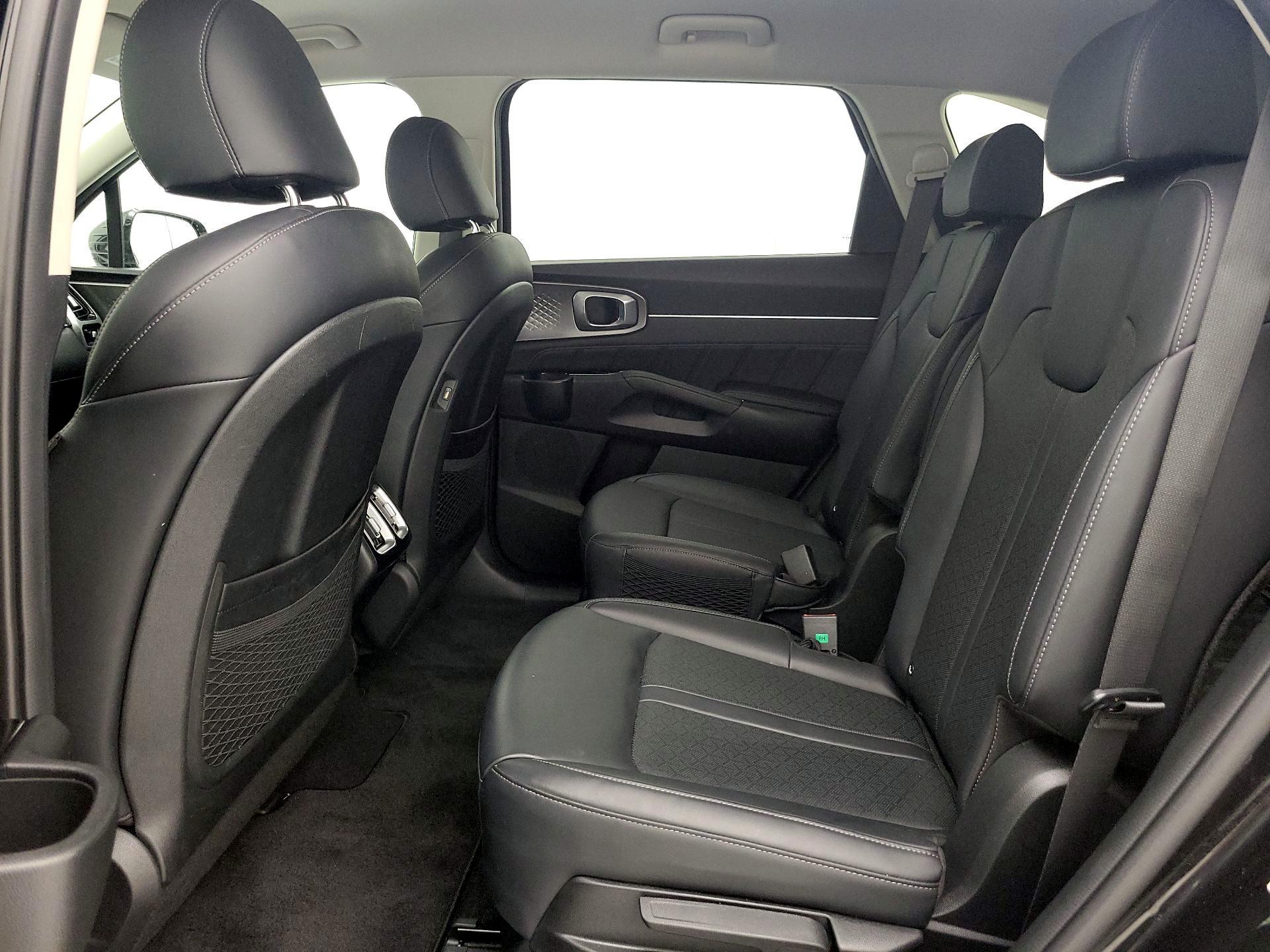 Thumbnail: 2022 Kia Sorento - 20