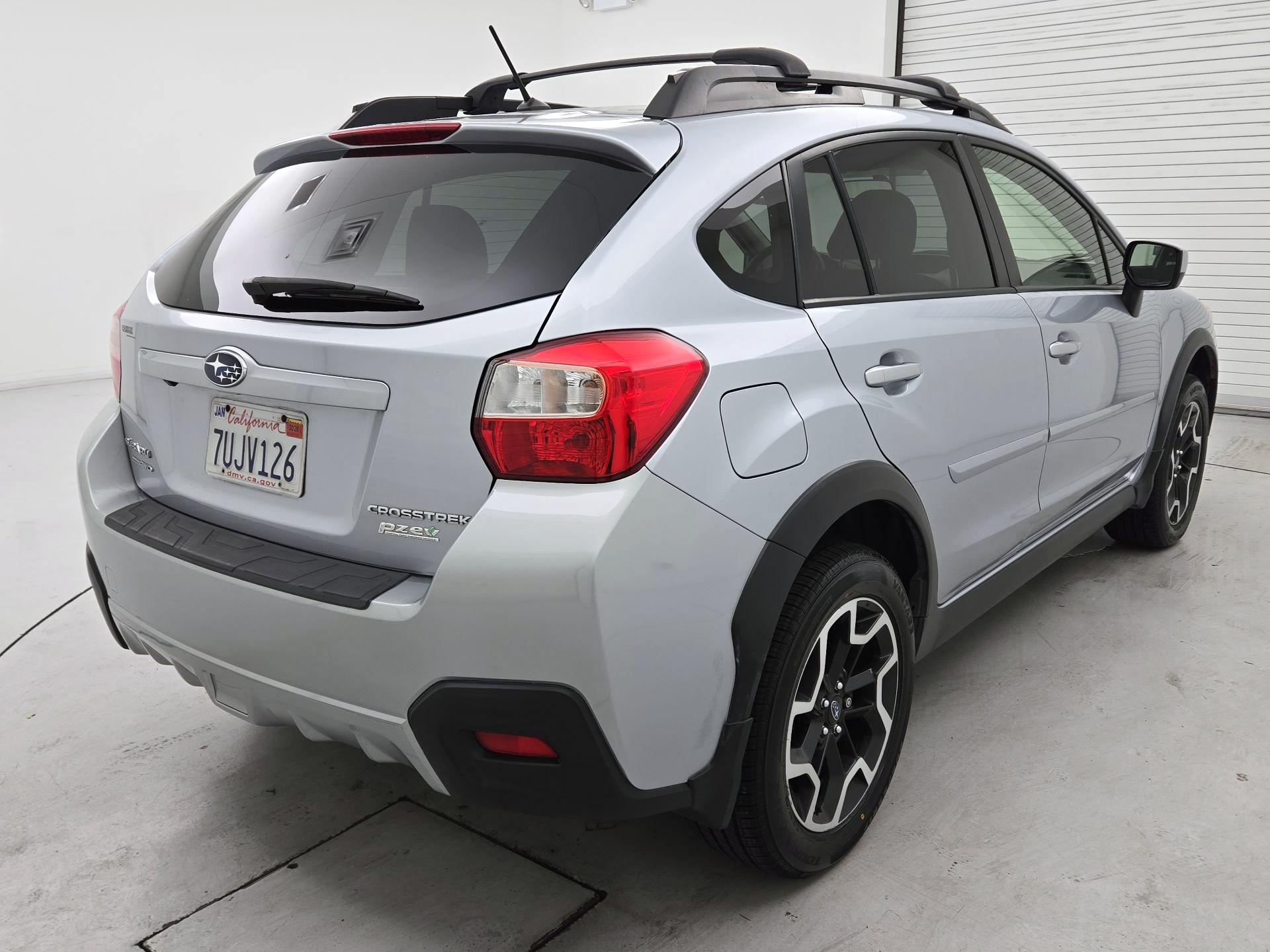 Thumbnail: 2017 Subaru Crosstrek - 5