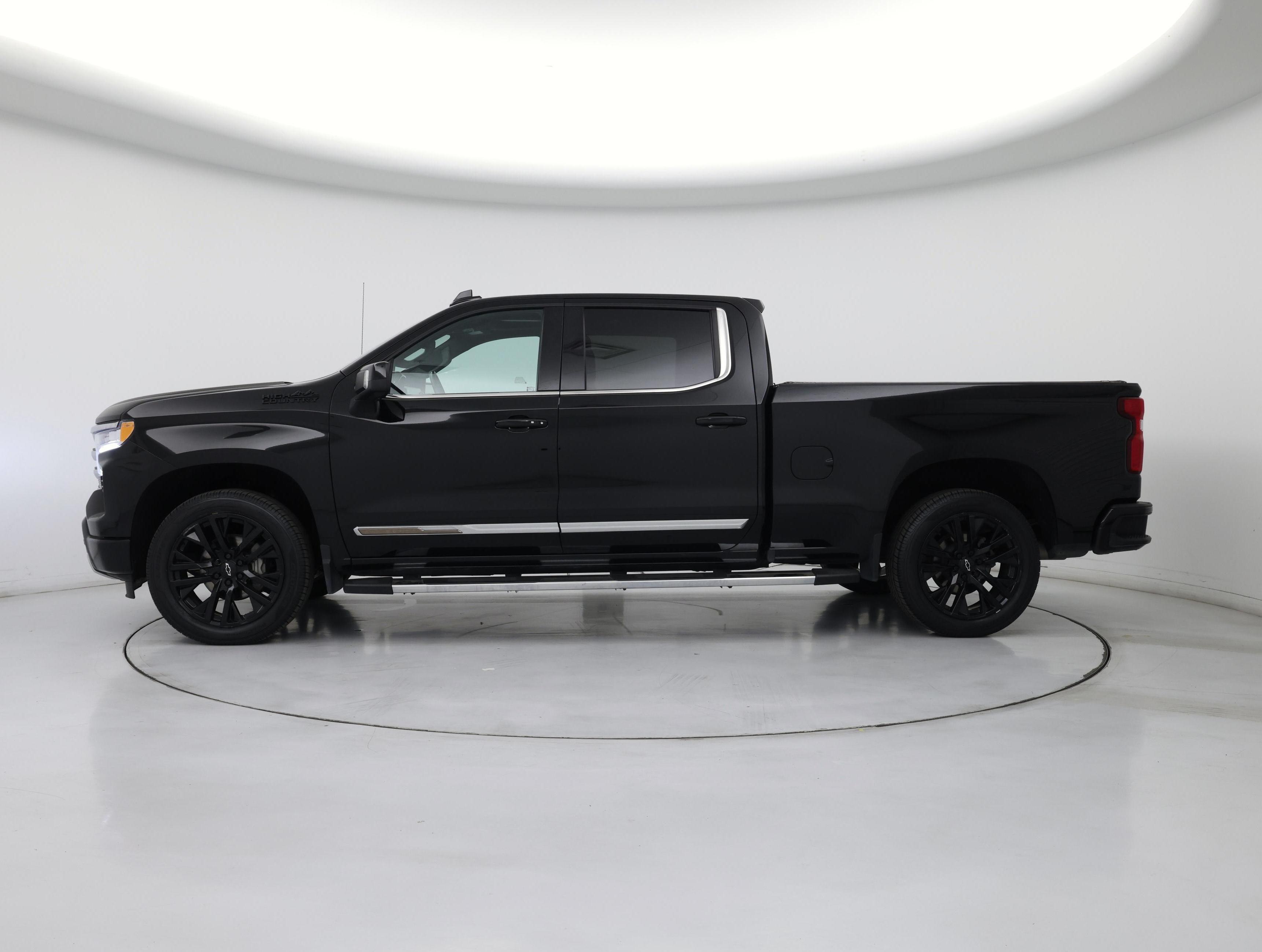Thumbnail: 2022 Chevrolet Silverado 1500 - 3