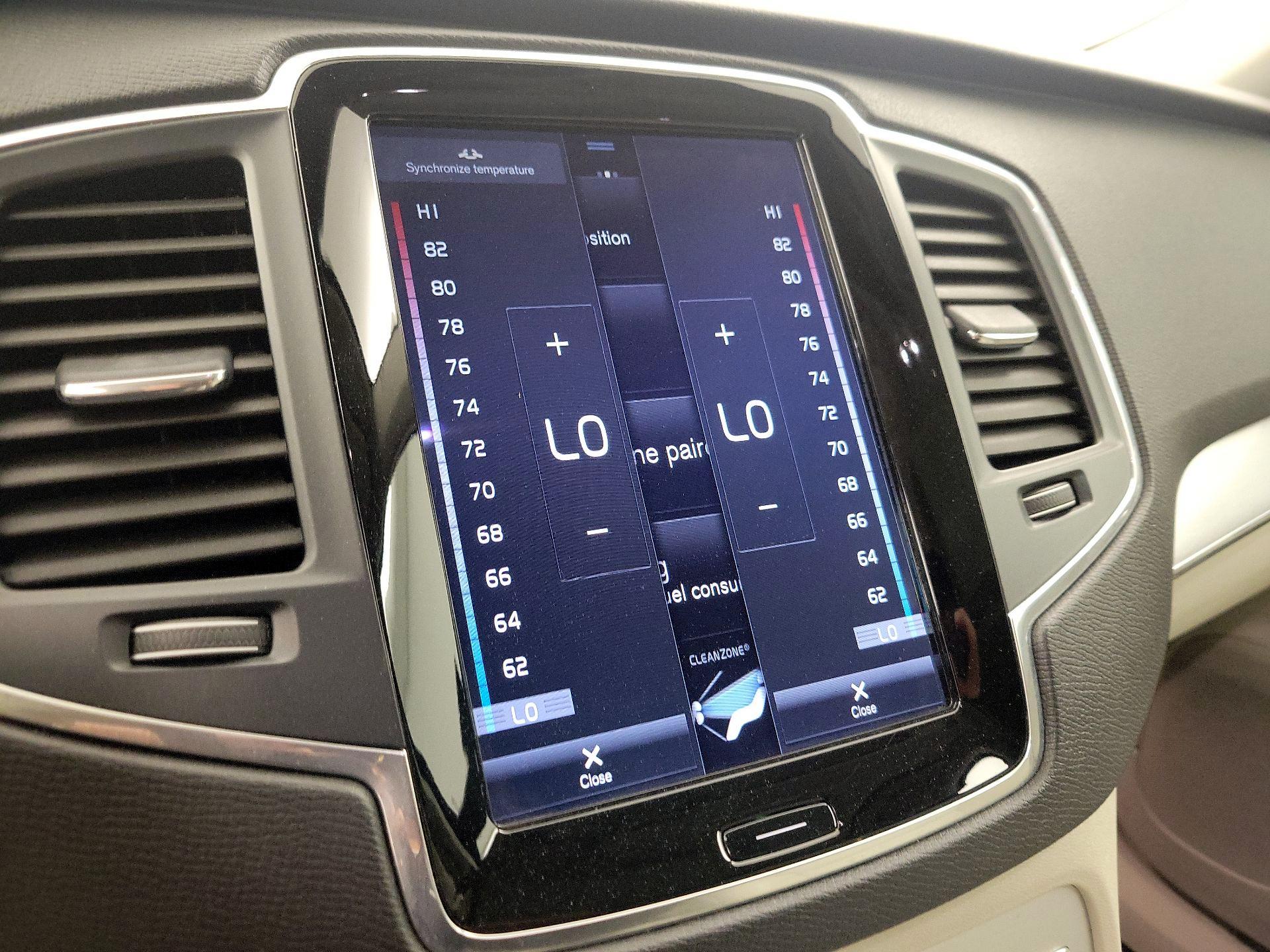 Thumbnail: 2017 Volvo XC90 - 14