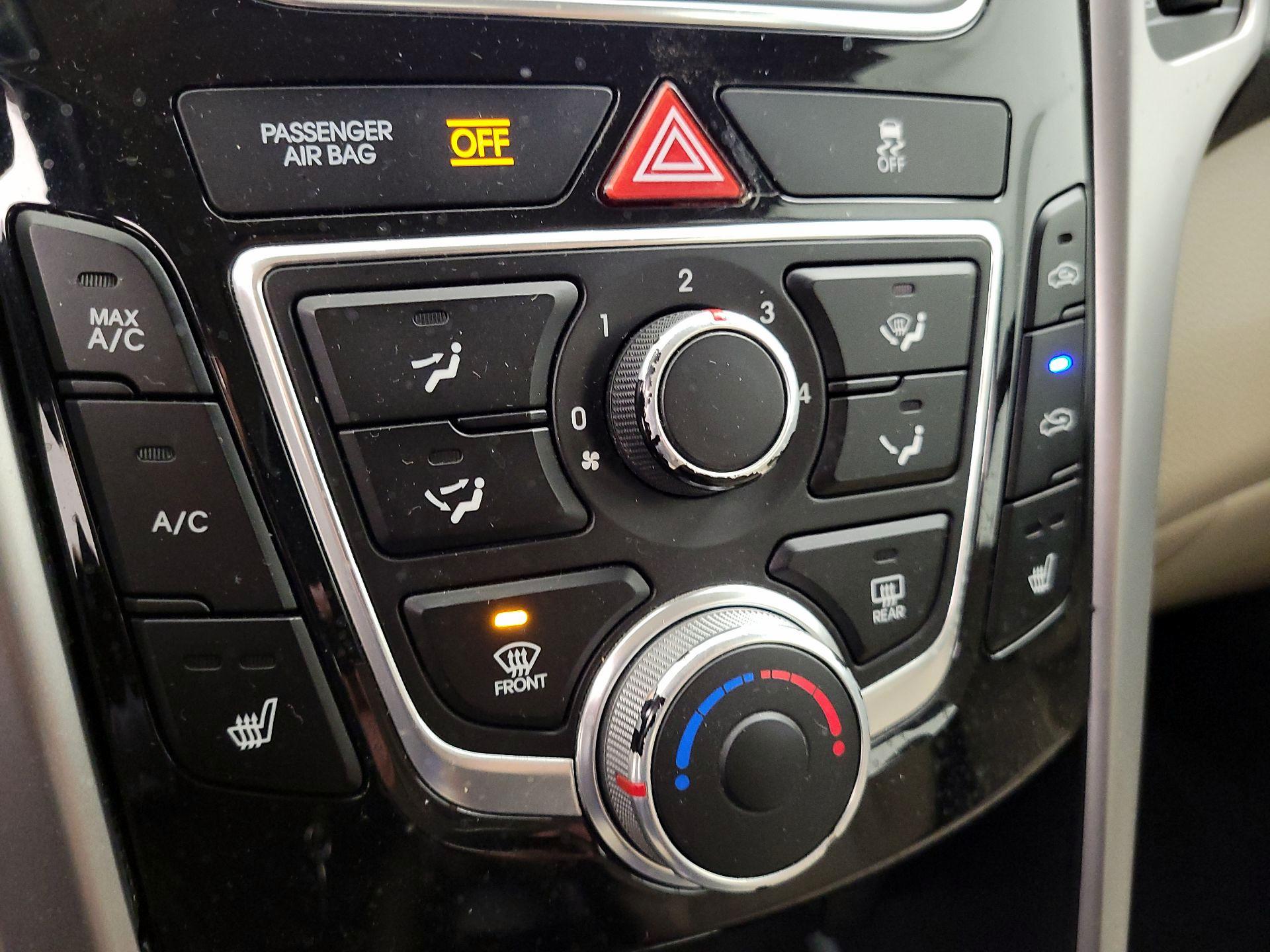 Thumbnail: 2013 Hyundai Elantra - 15