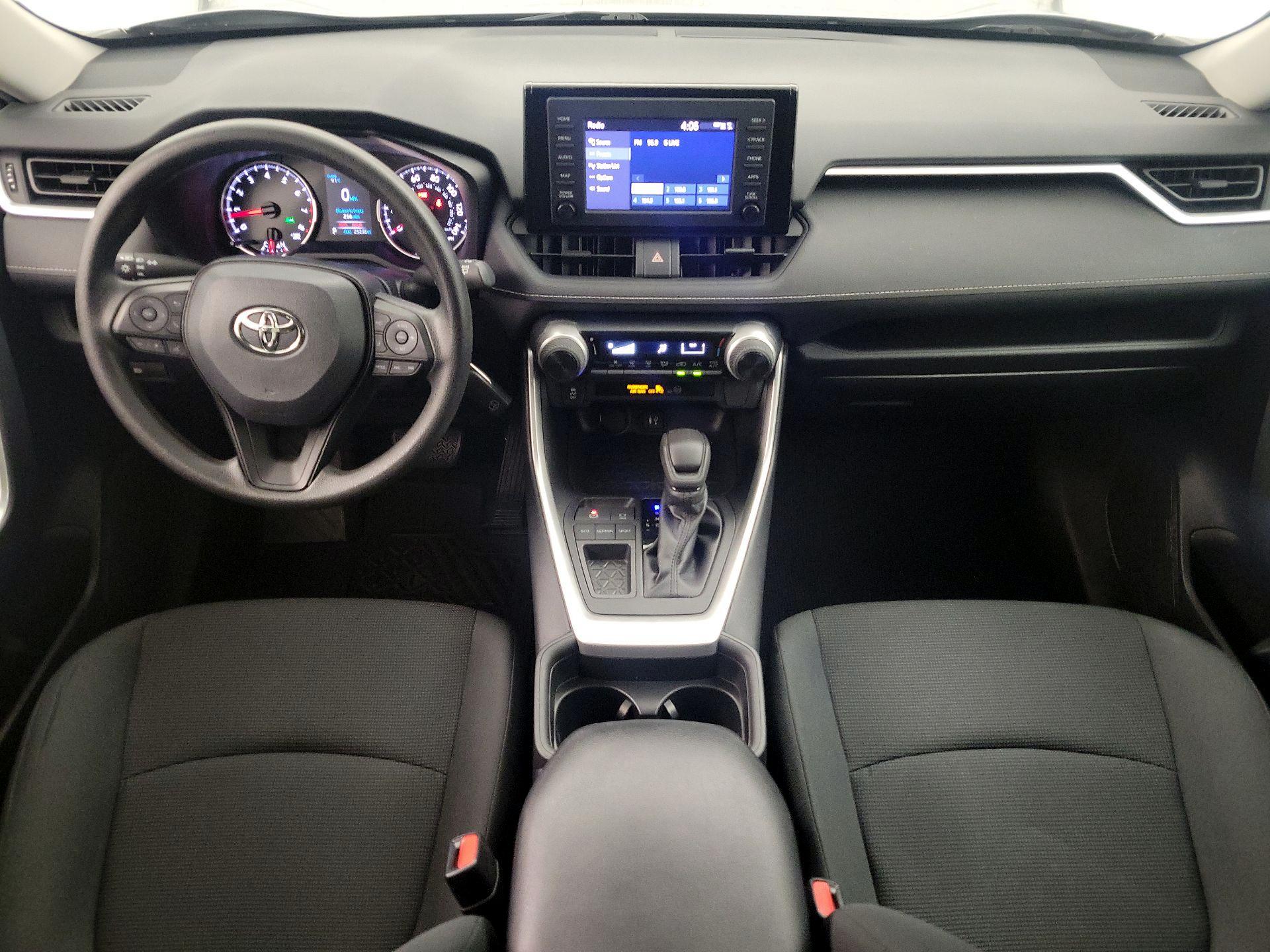 Thumbnail: 2019 Toyota RAV4 - 9