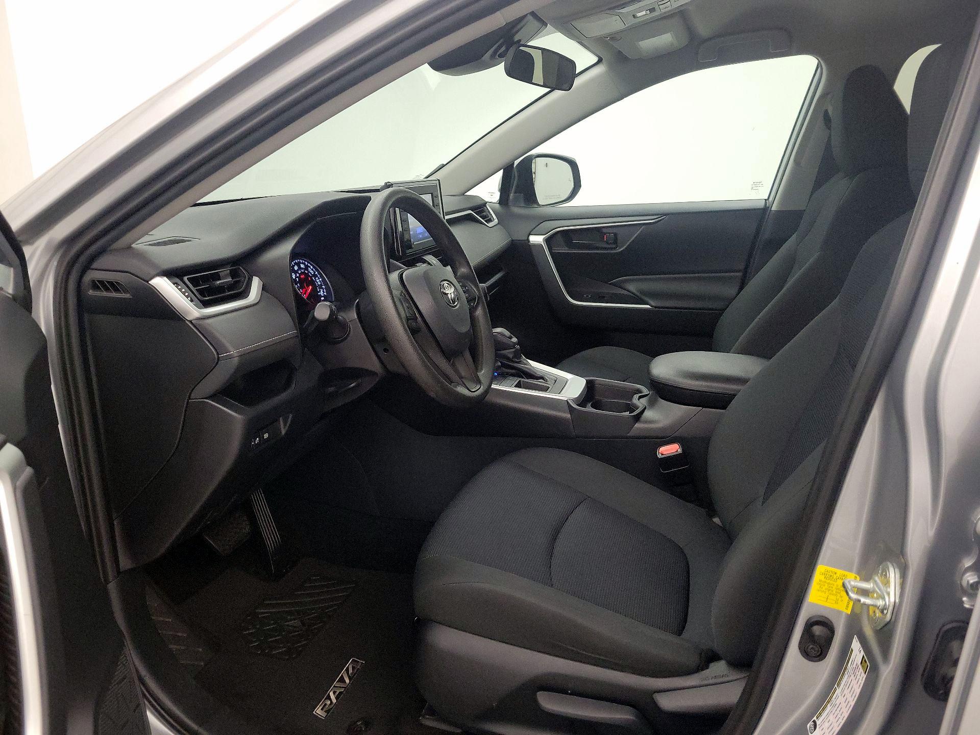 Thumbnail: 2019 Toyota RAV4 - 11