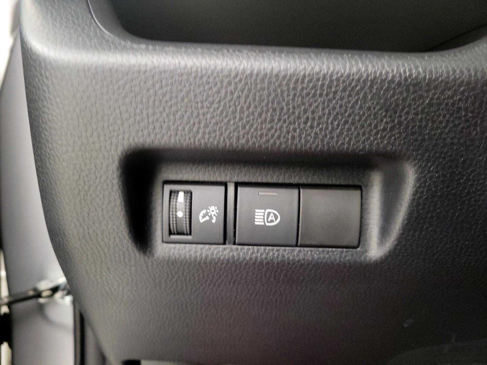 Thumbnail: 2019 Toyota RAV4 - 13