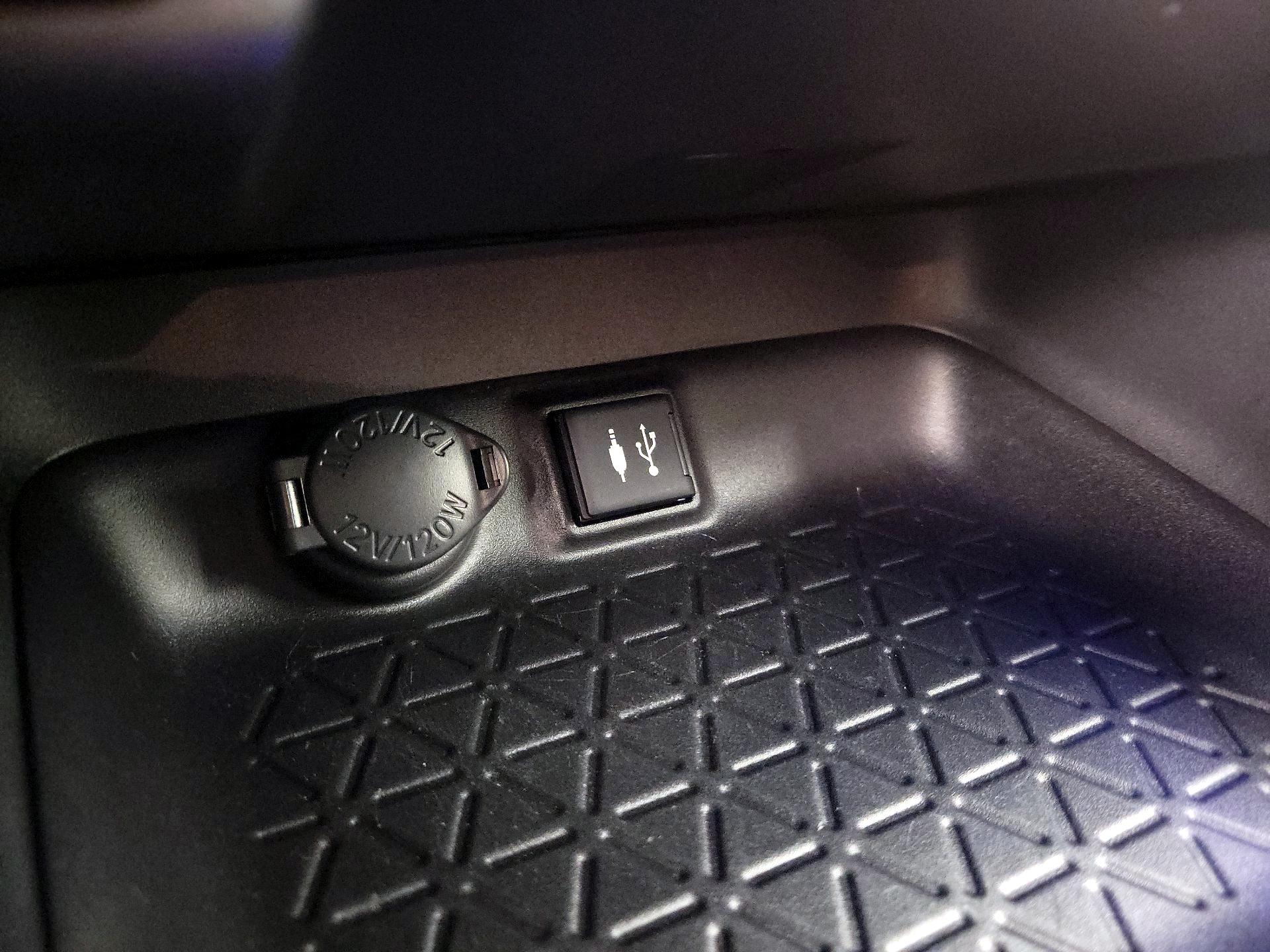 Thumbnail: 2019 Toyota RAV4 - 18