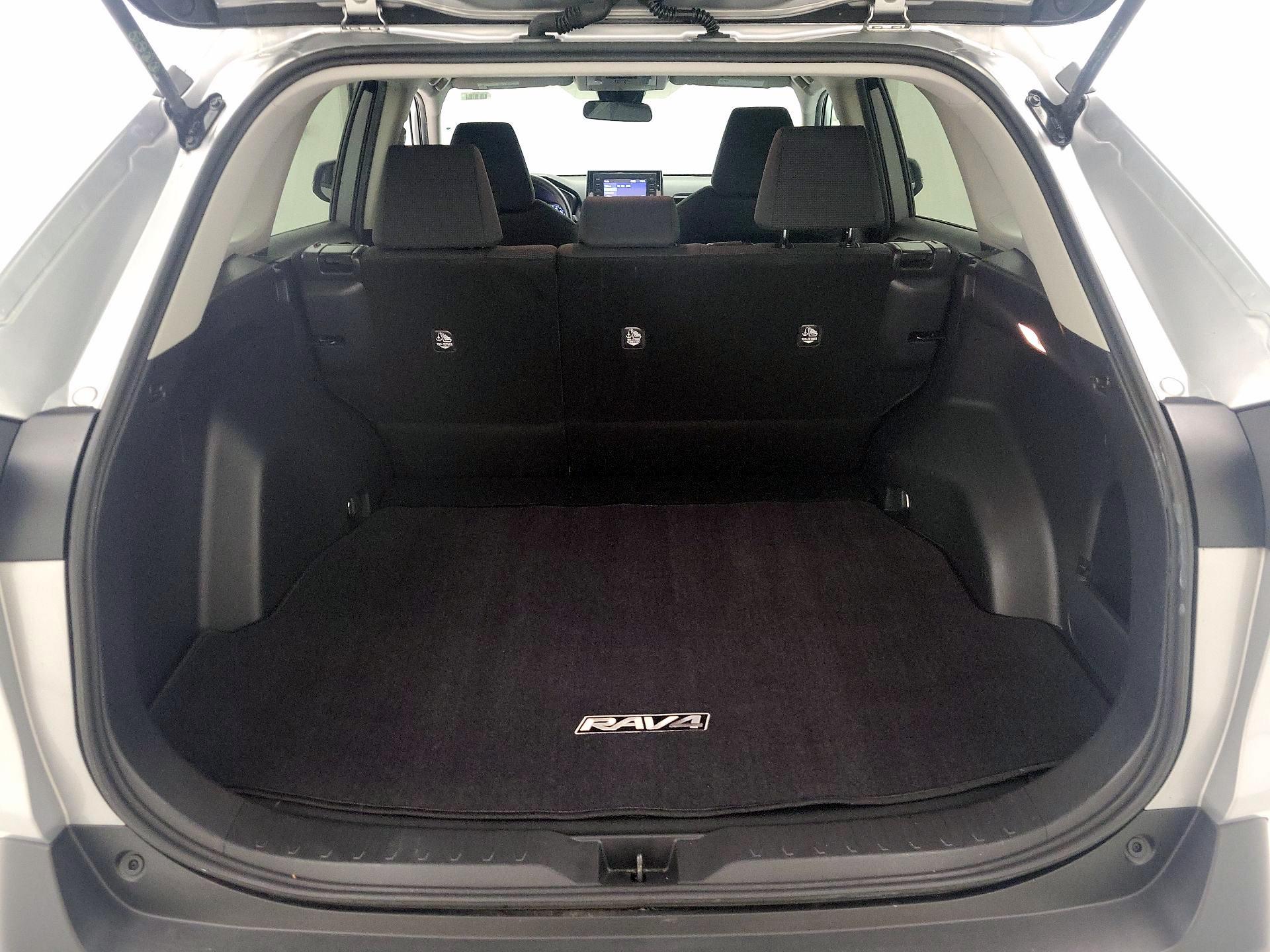 Thumbnail: 2019 Toyota RAV4 - 20
