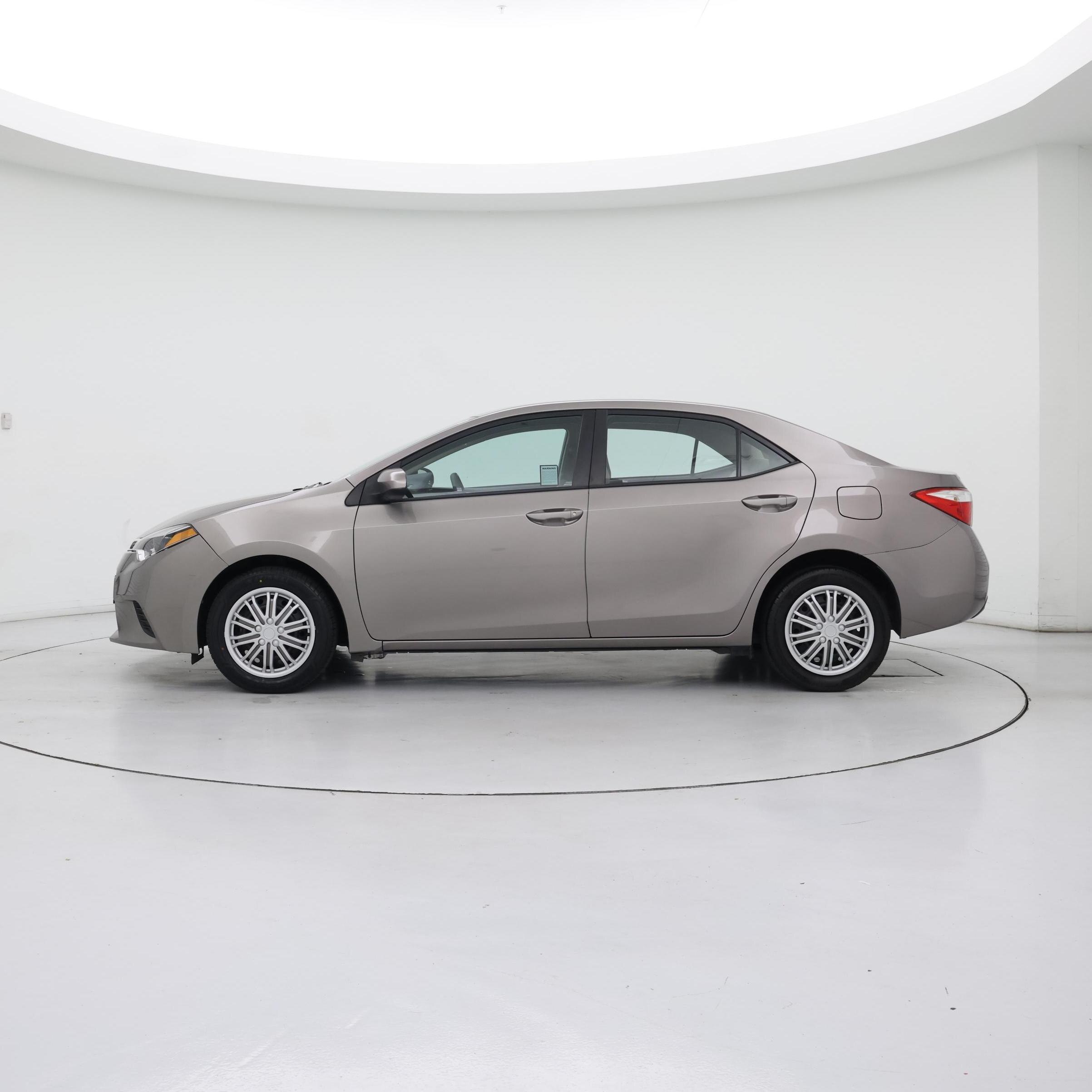Thumbnail: 2014 Toyota Corolla - 3