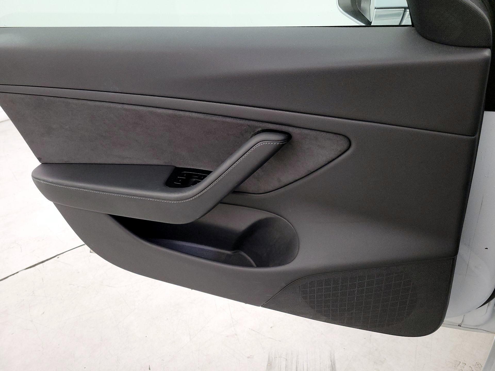 Thumbnail: 2018 Tesla Model 3 - 12