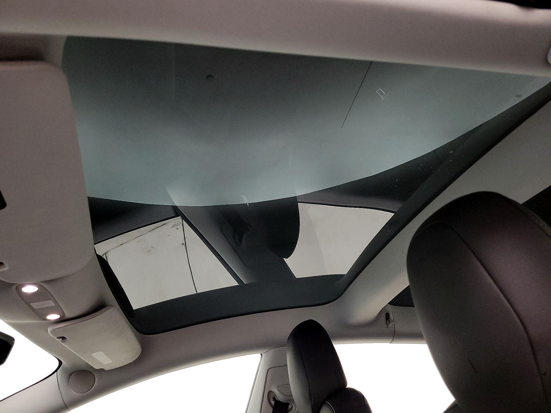 Thumbnail: 2018 Tesla Model 3 - 17
