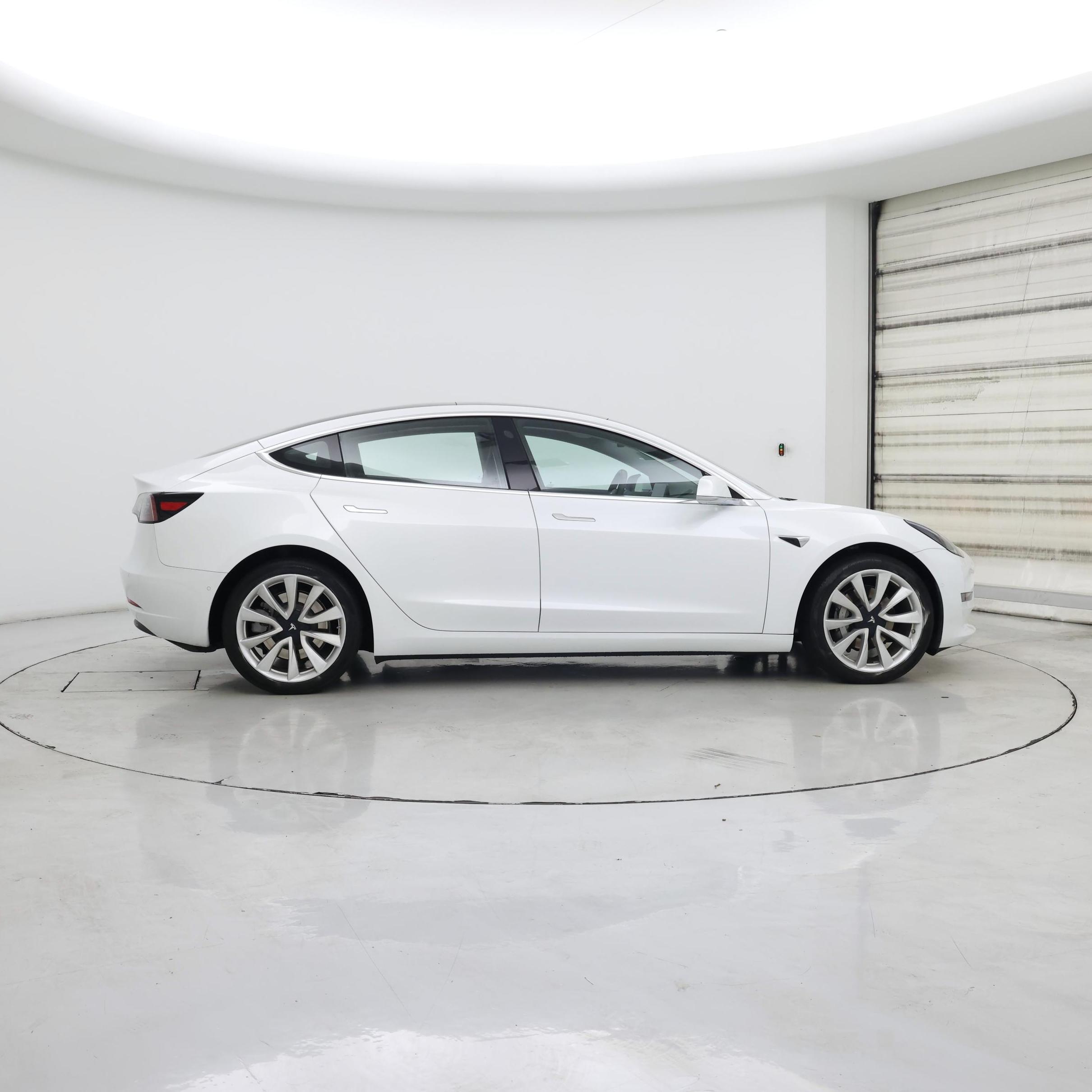 Thumbnail: 2018 Tesla Model 3 - 7