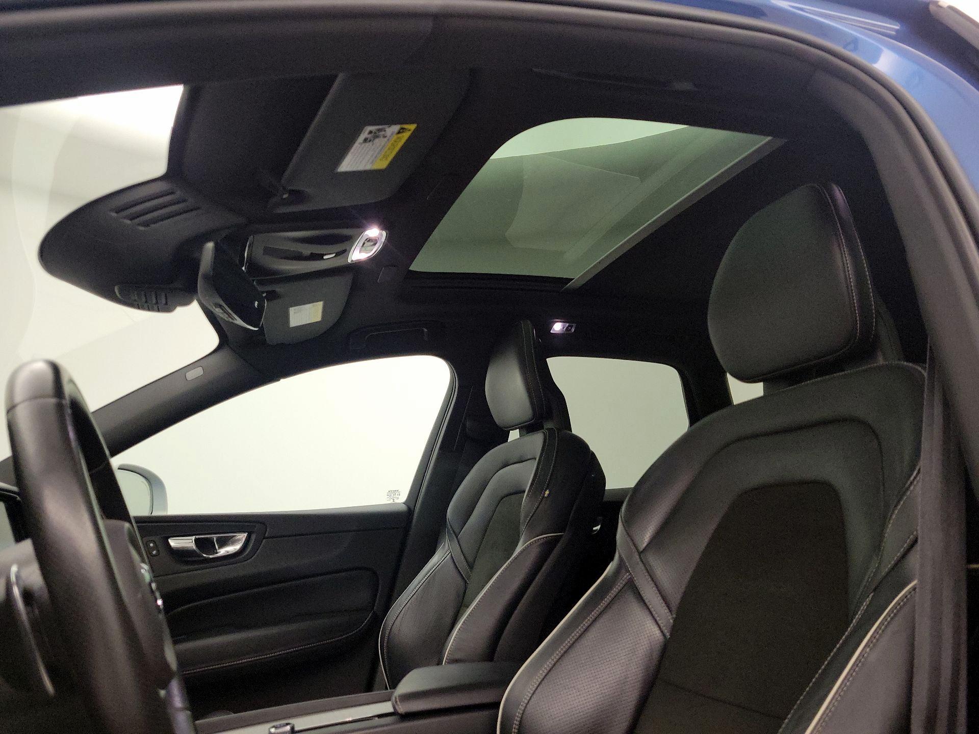 Thumbnail: 2018 Volvo XC60 - 18