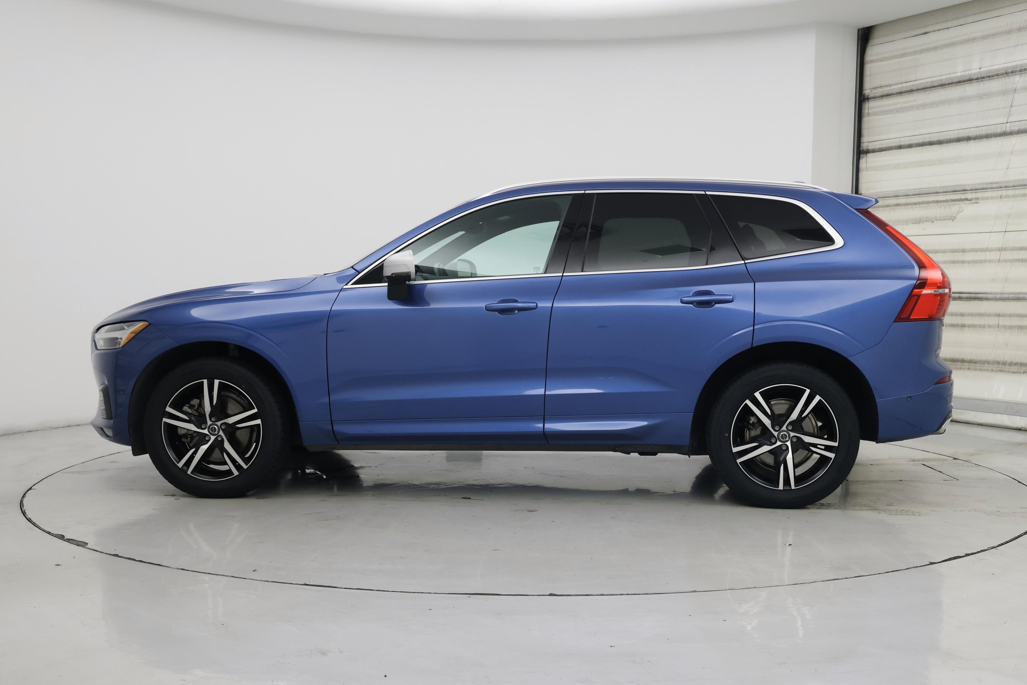 Thumbnail: 2018 Volvo XC60 - 3