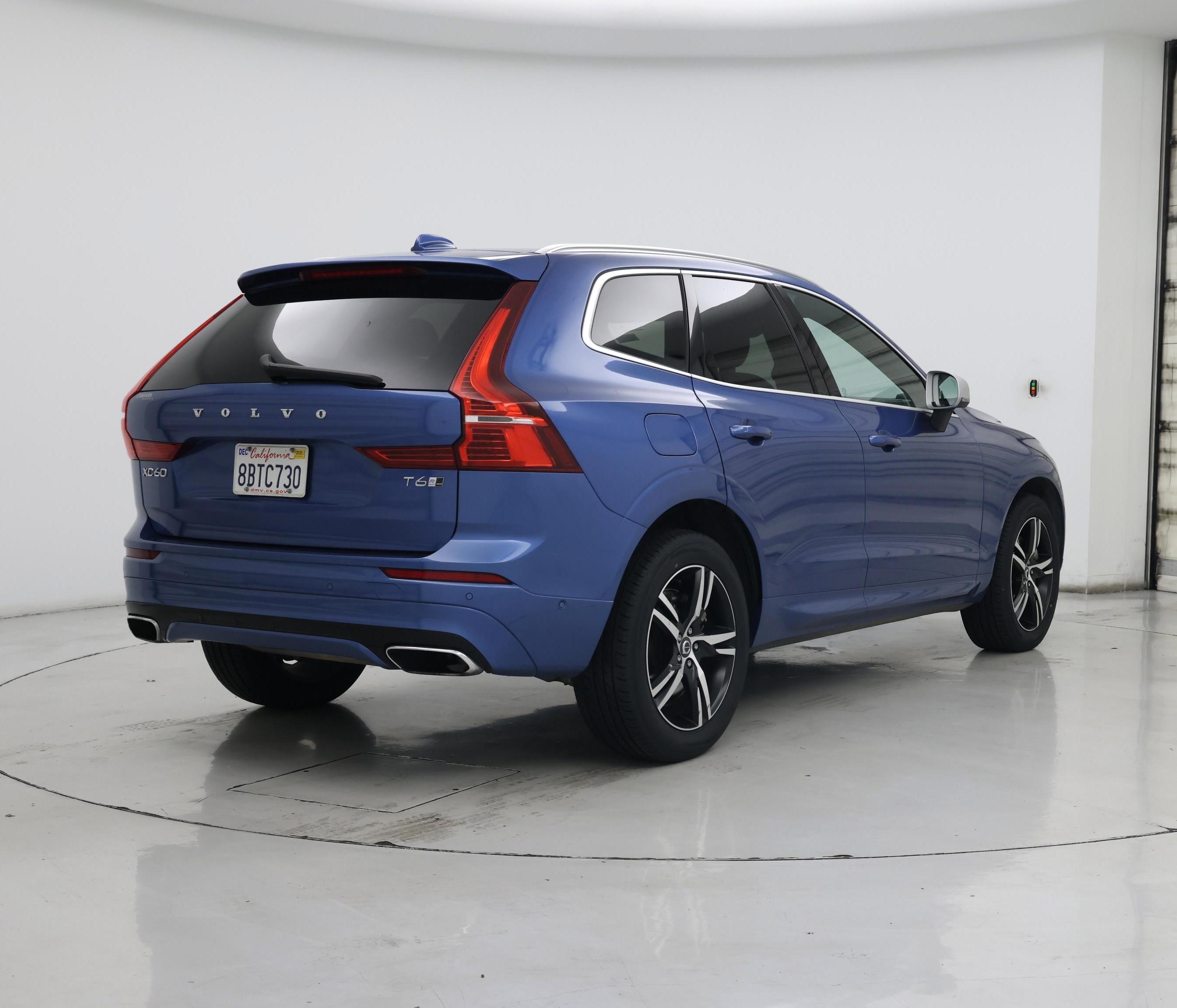 Thumbnail: 2018 Volvo XC60 - 8