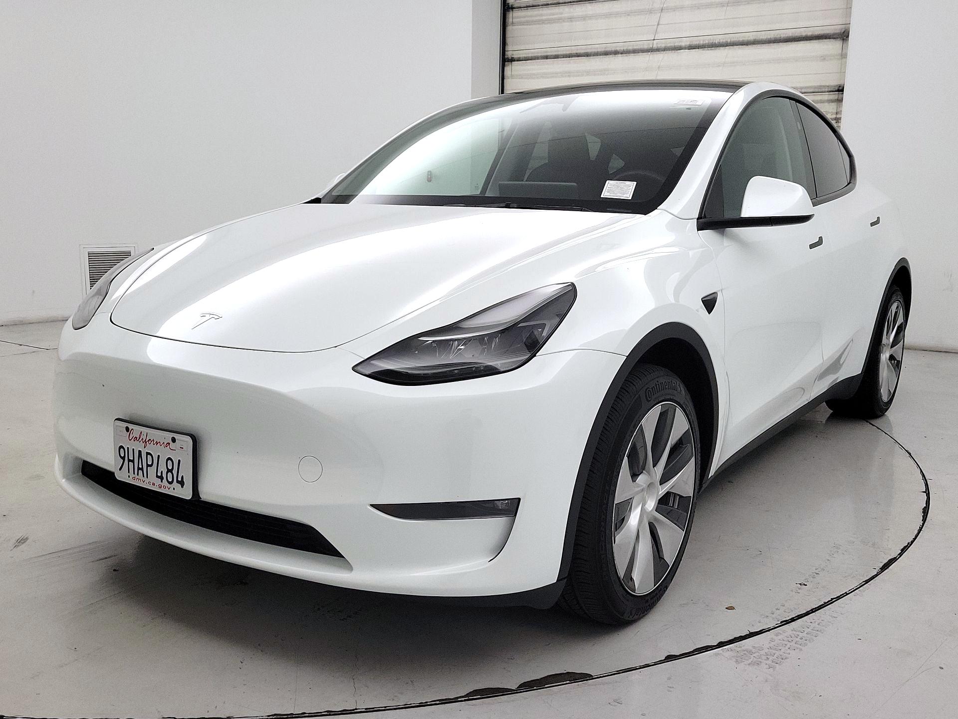 Thumbnail: 2023 Tesla Model Y - 3