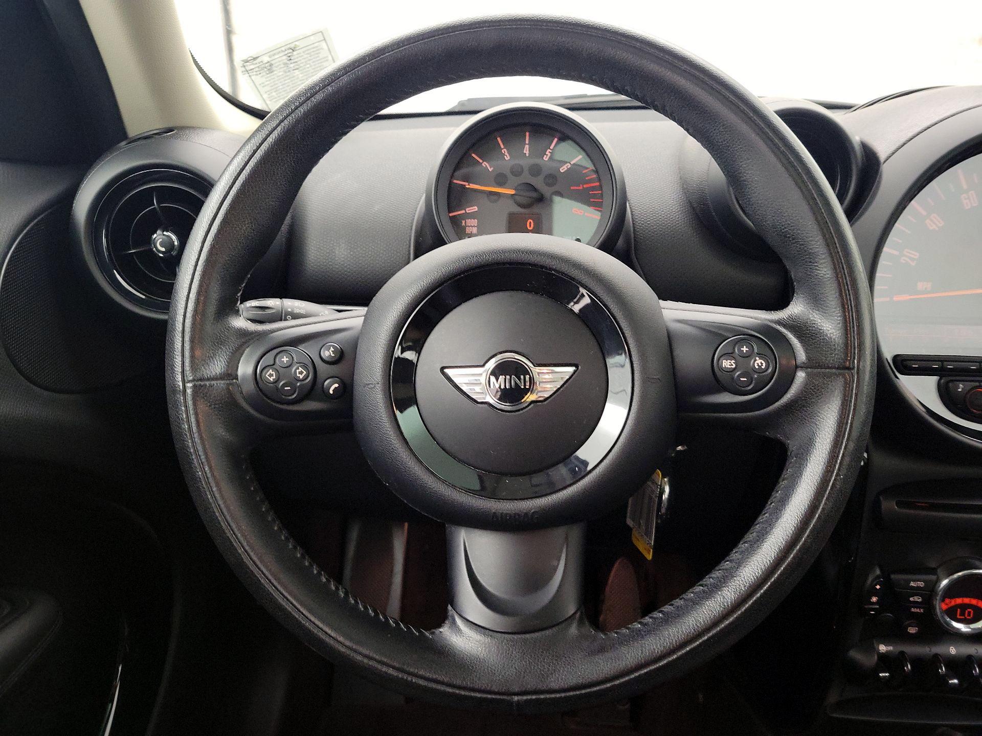 Thumbnail: 2015 MINI Cooper Countryman - 10