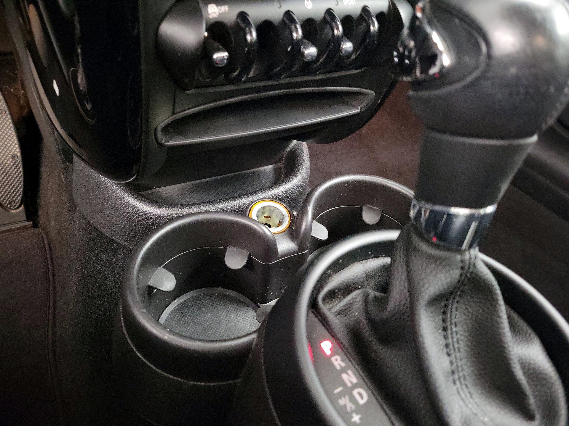 Thumbnail: 2015 MINI Cooper Countryman - 16