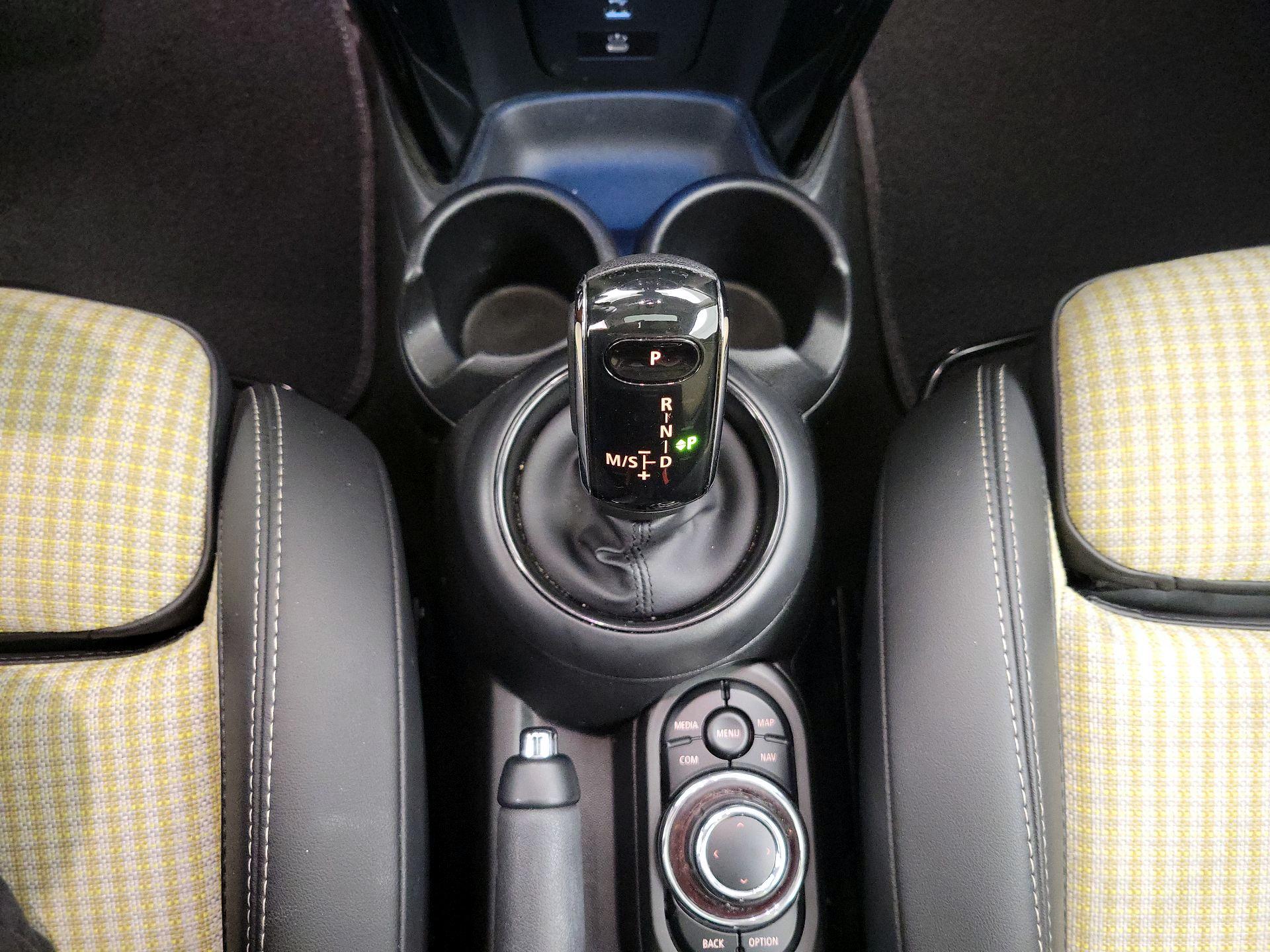 Thumbnail: 2023 MINI Cooper Hardtop - 16
