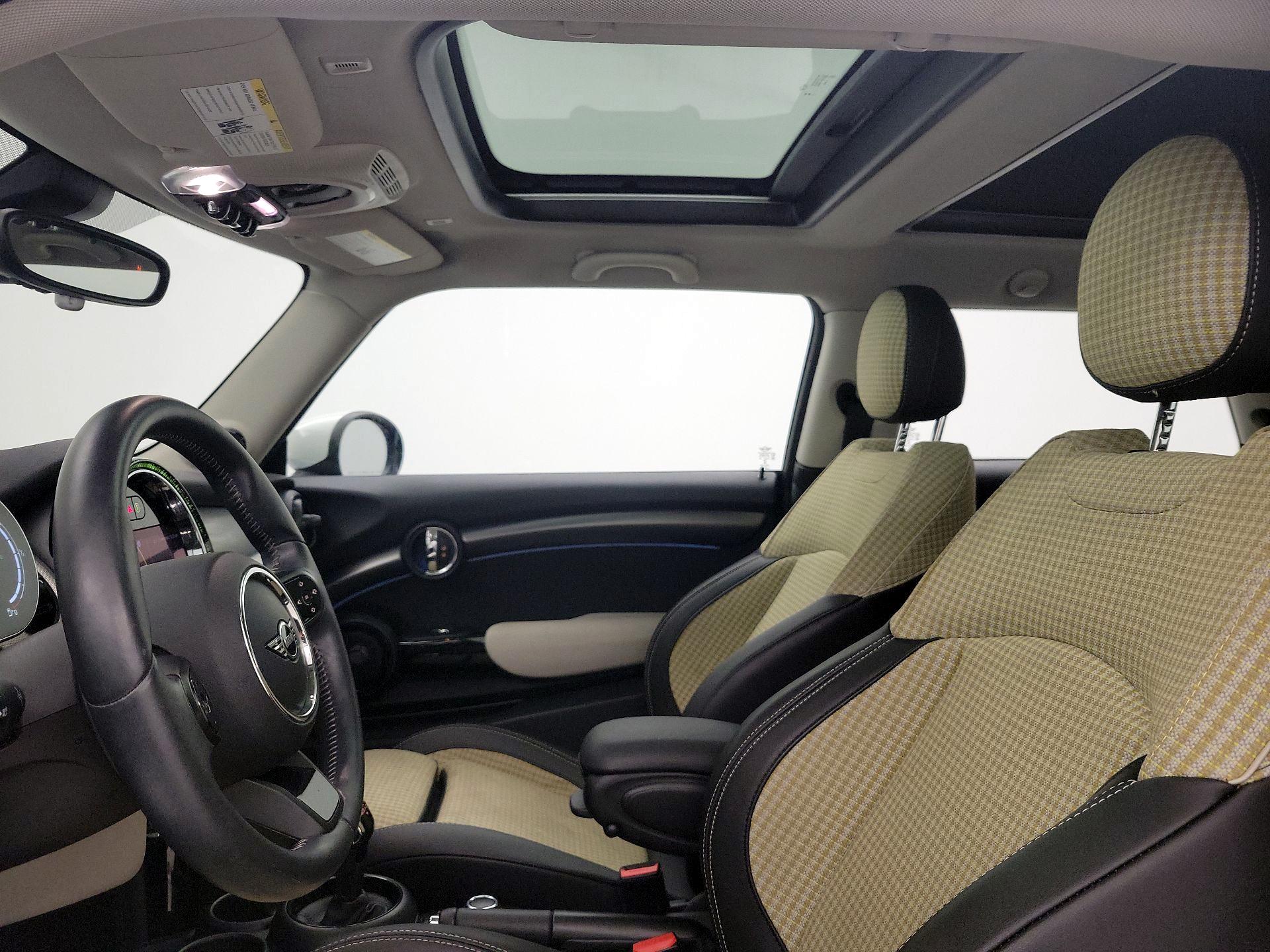 Thumbnail: 2023 MINI Cooper Hardtop - 18