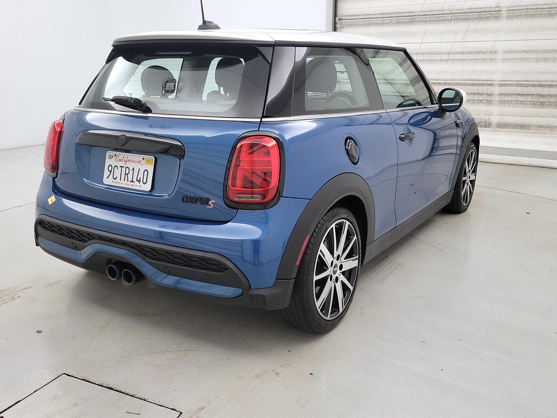 Thumbnail: 2023 MINI Cooper Hardtop - 5