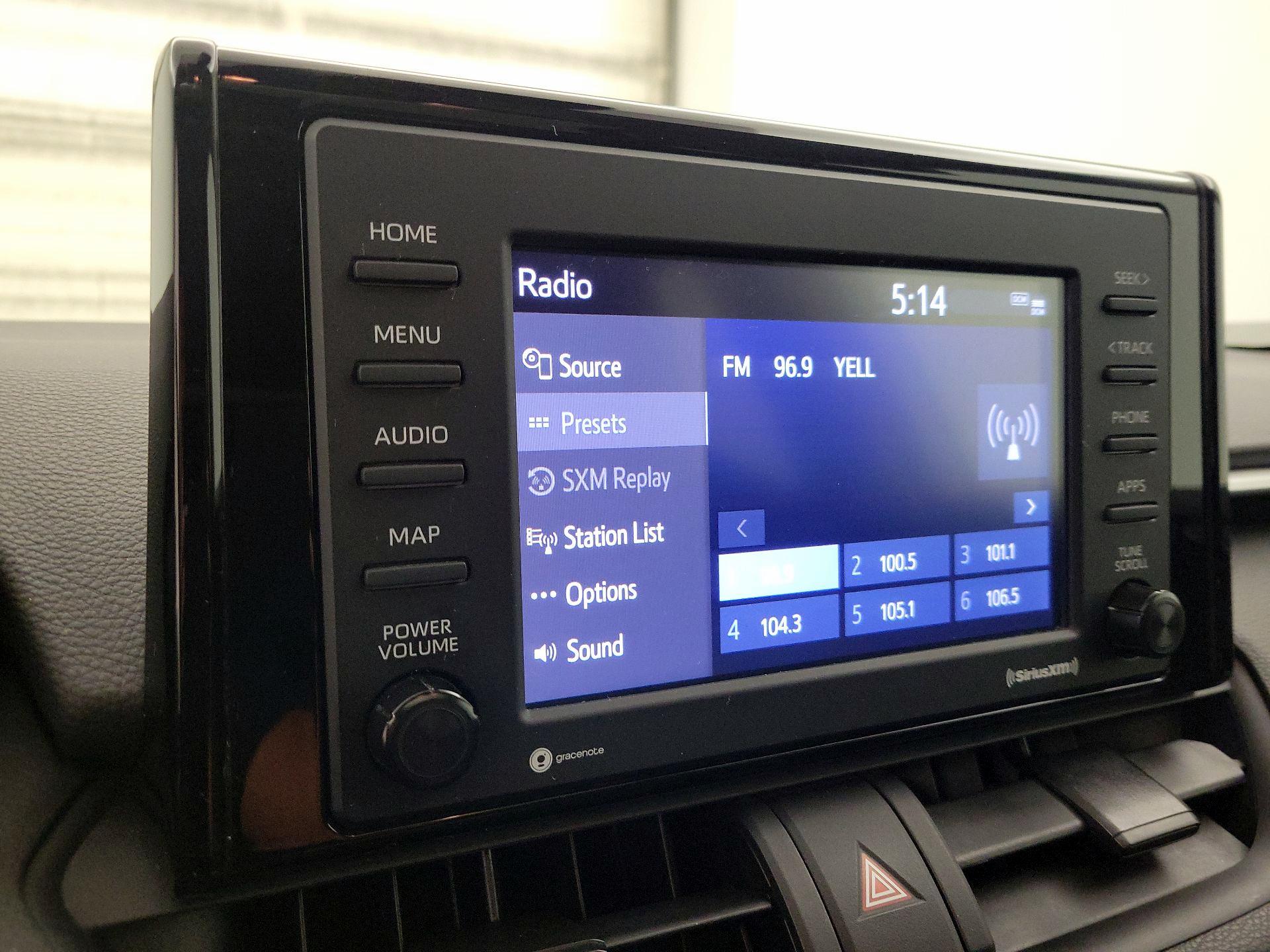 Thumbnail: 2021 Toyota RAV4 - 15