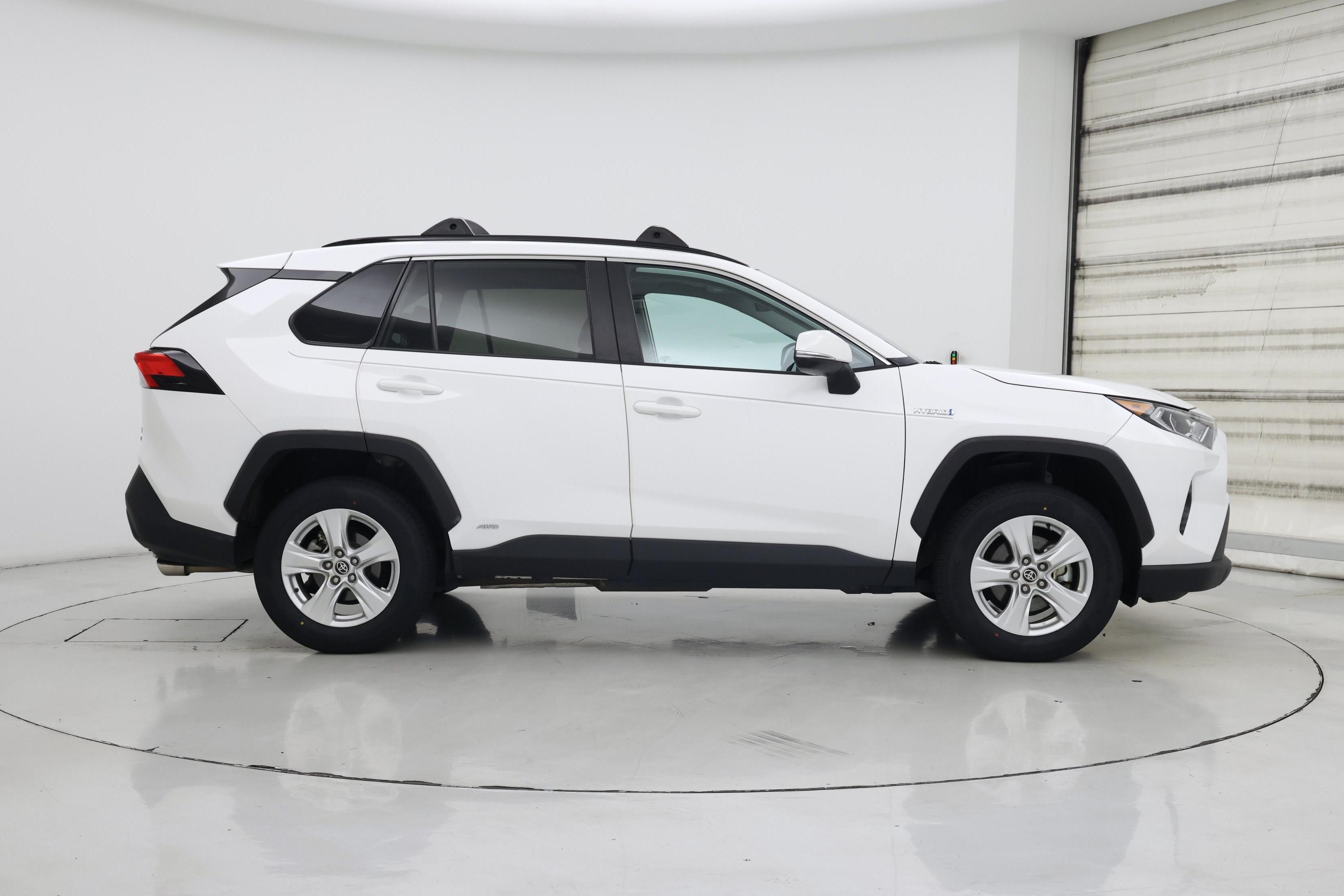Thumbnail: 2021 Toyota RAV4 - 7