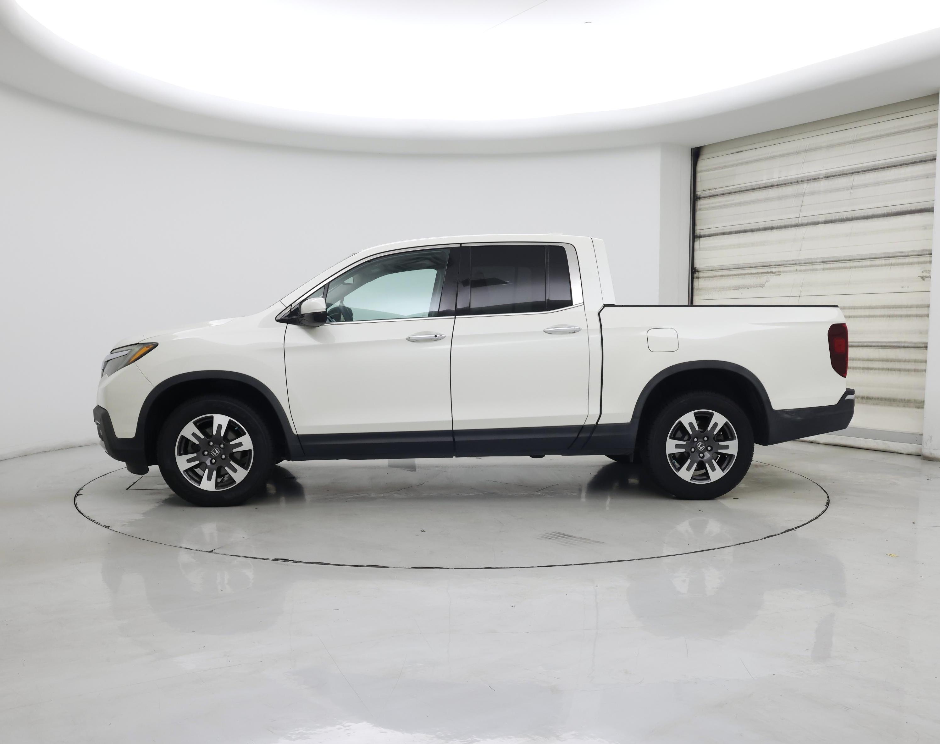 Thumbnail: 2019 Honda Ridgeline - 3