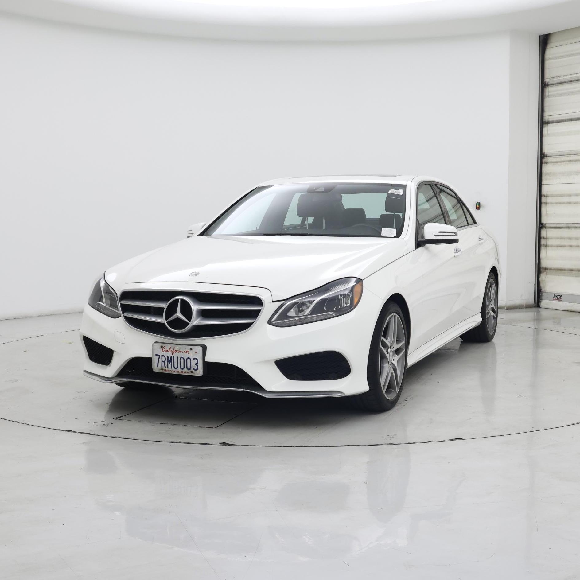 Thumbnail: 2016 Mercedes-Benz E-Class - 4