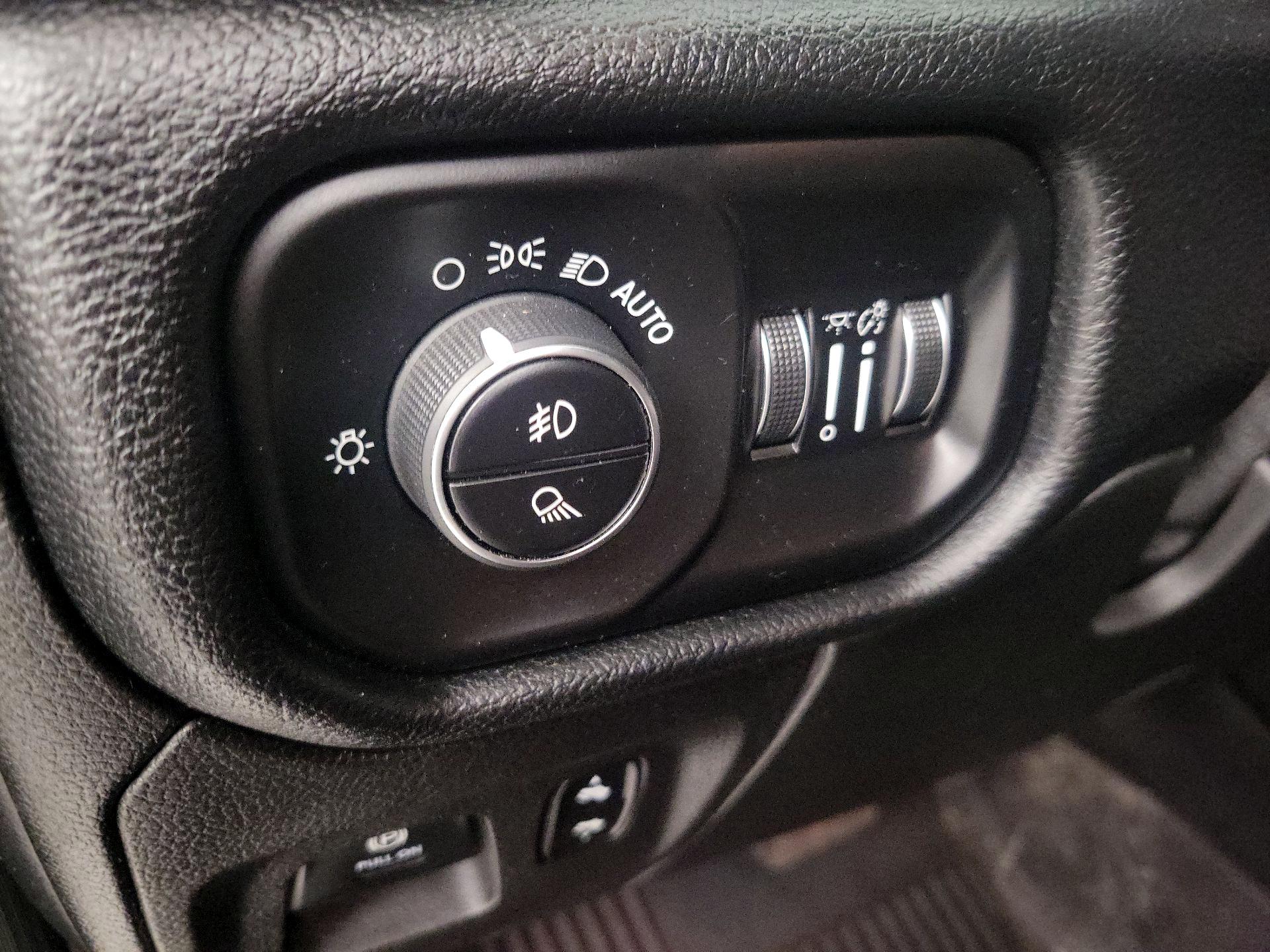 Thumbnail: 2019 RAM 1500 - 13