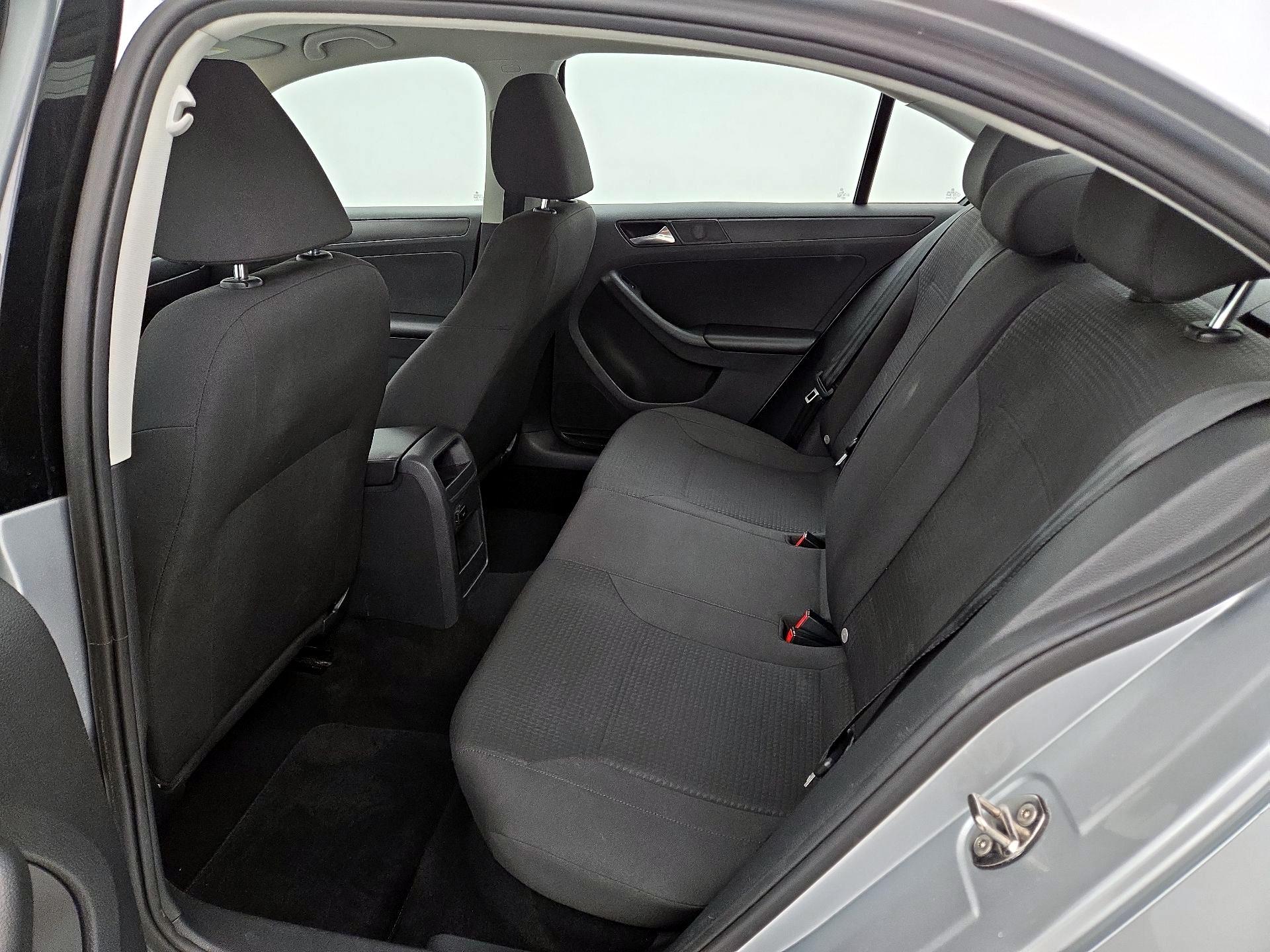 Thumbnail: 2015 Volkswagen Jetta - 15