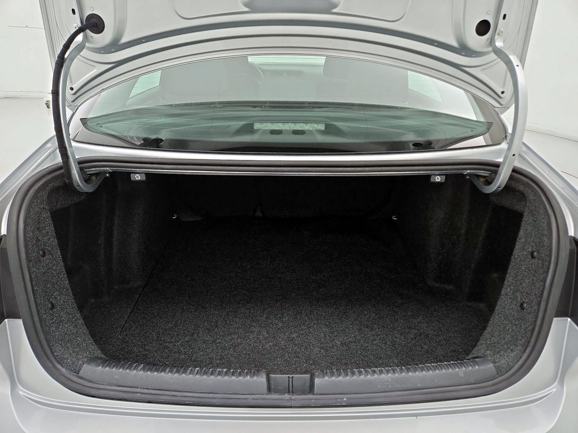 Thumbnail: 2015 Volkswagen Jetta - 16