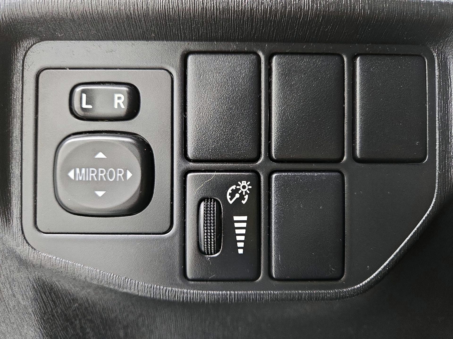 Thumbnail: 2014 Toyota Prius - 11