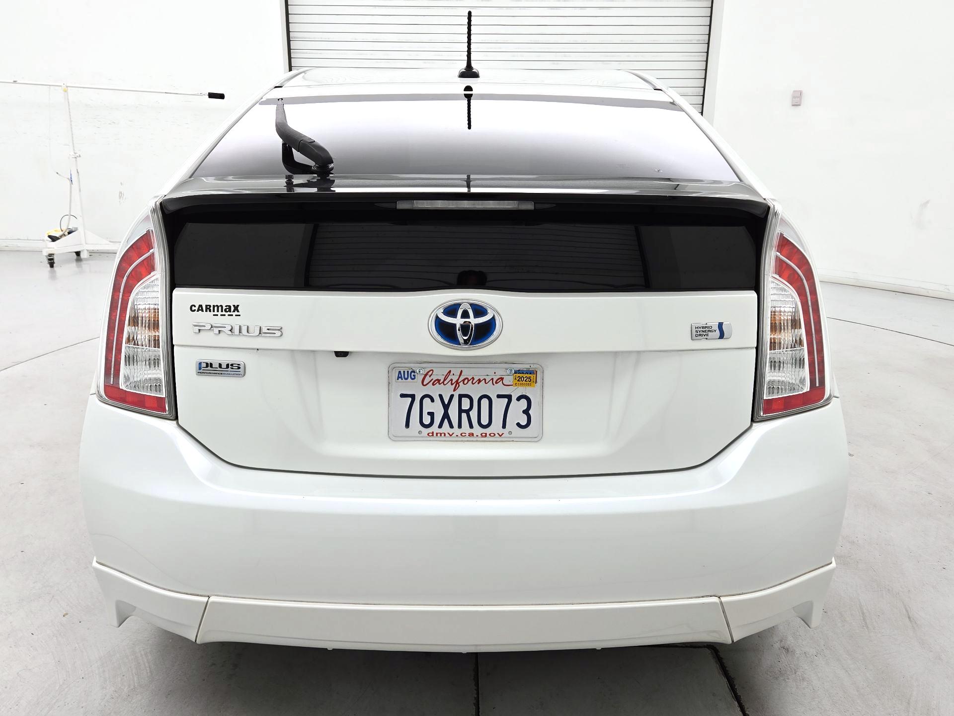 Thumbnail: 2014 Toyota Prius - 6