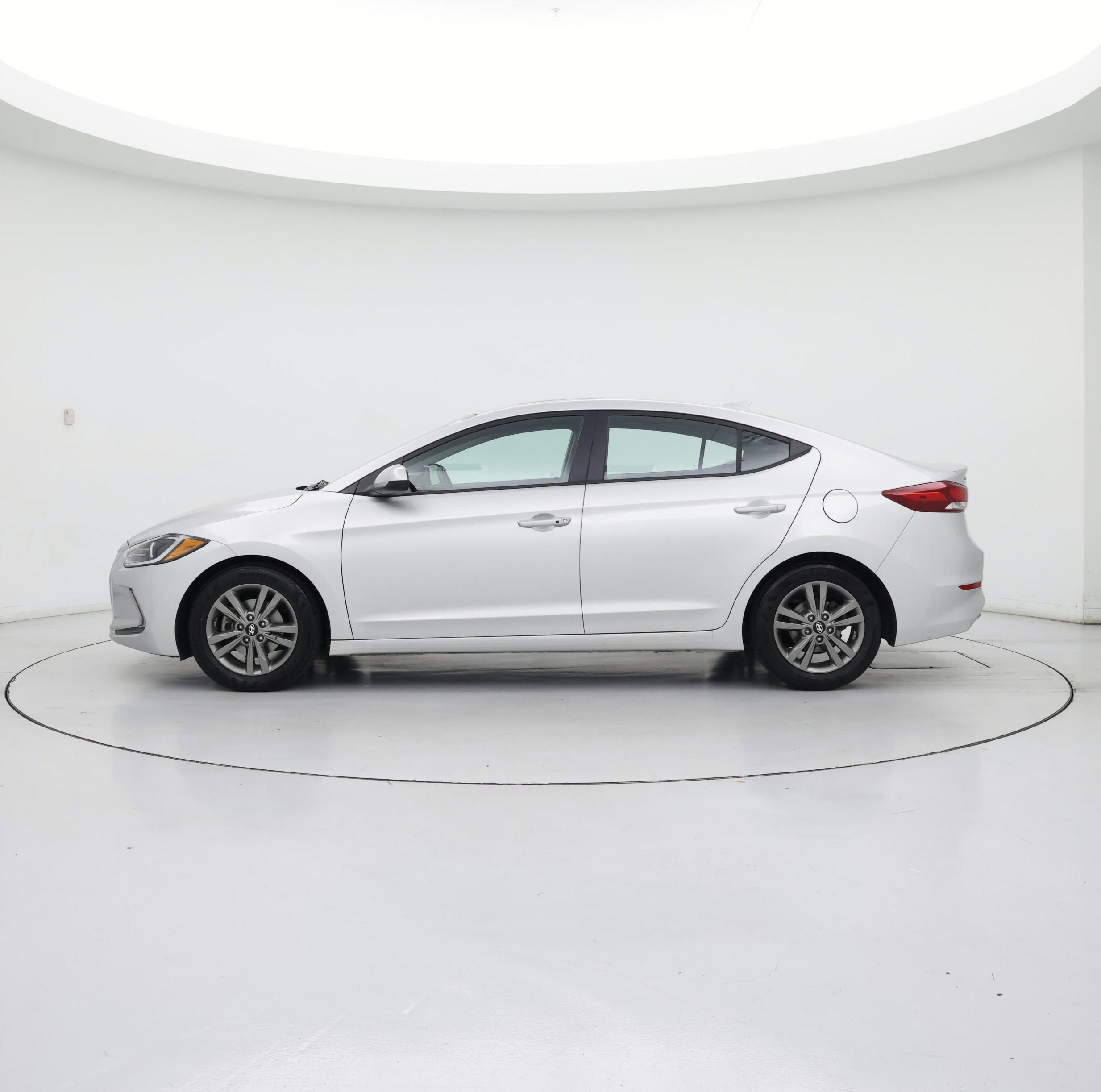 Thumbnail: 2018 Hyundai Elantra - 3