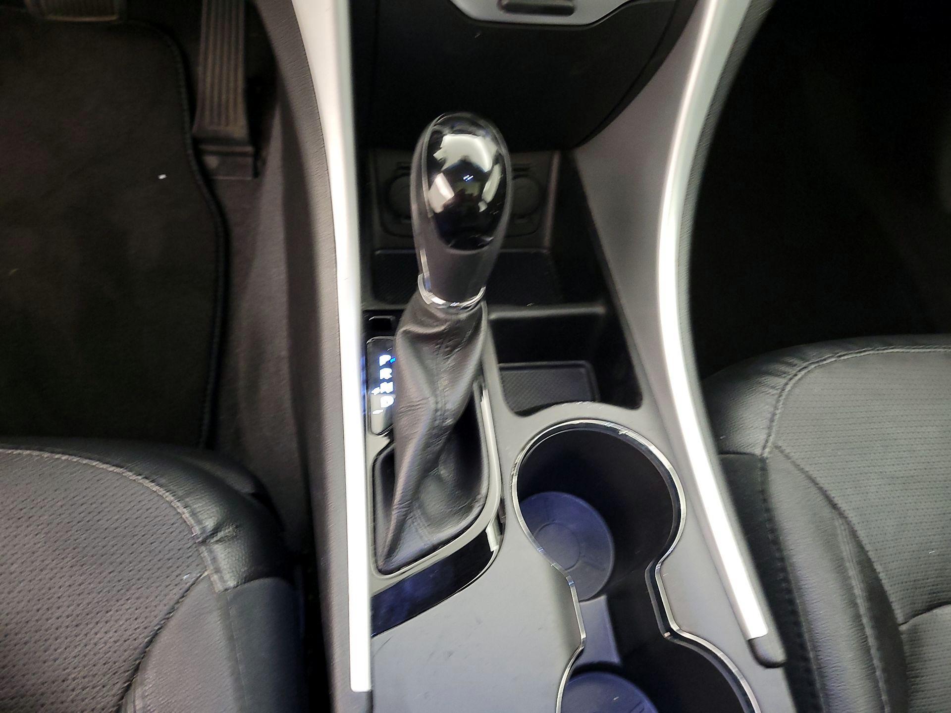 Thumbnail: 2014 Hyundai Sonata - 16