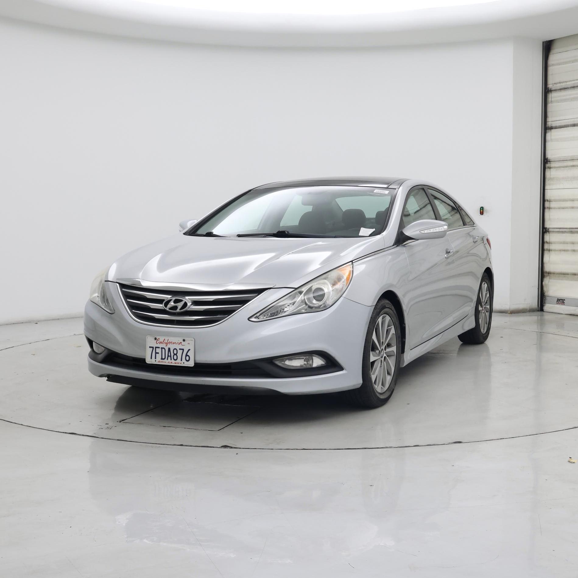 Thumbnail: 2014 Hyundai Sonata - 4