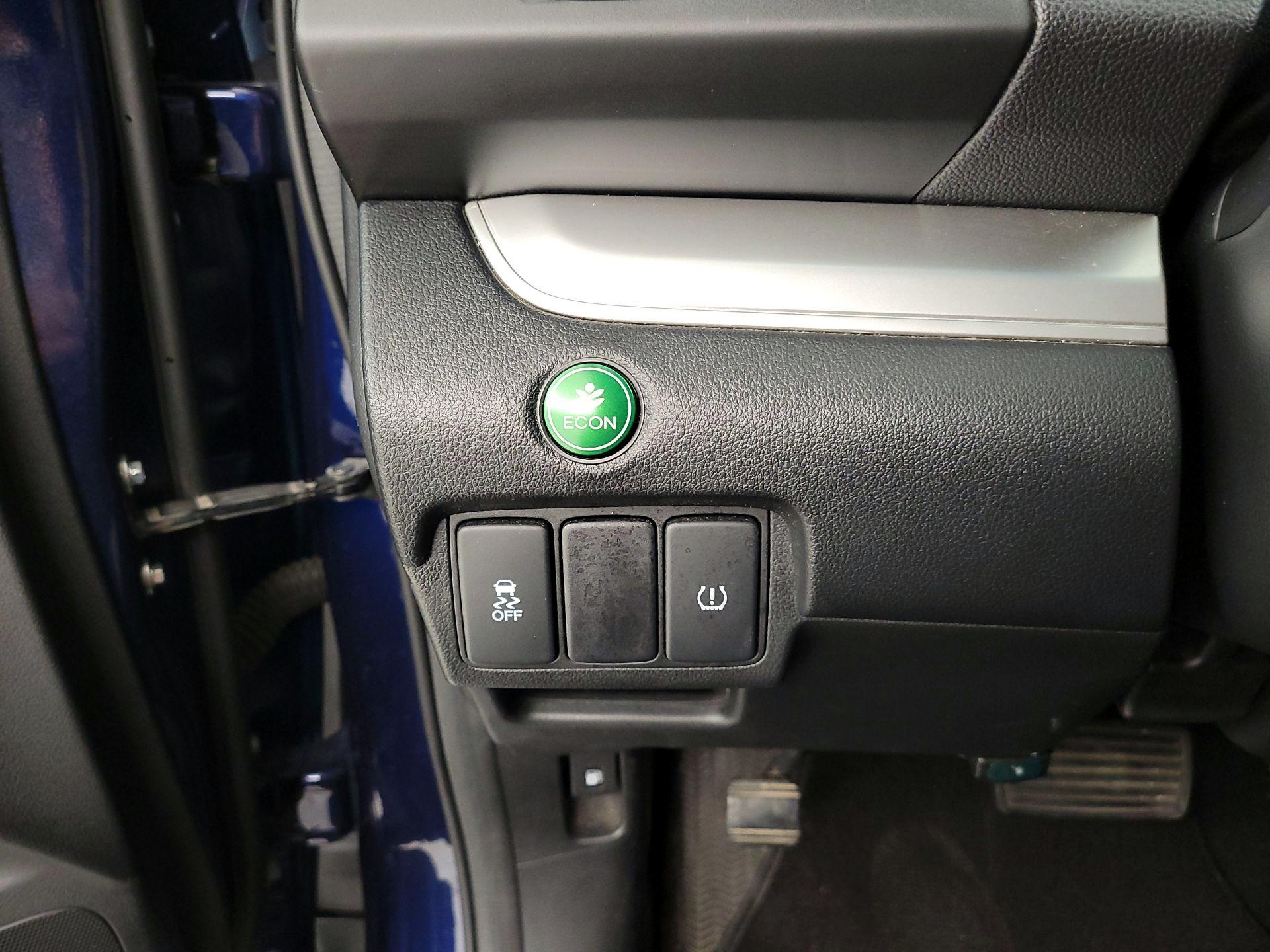 Thumbnail: 2016 Honda CR-V - 13