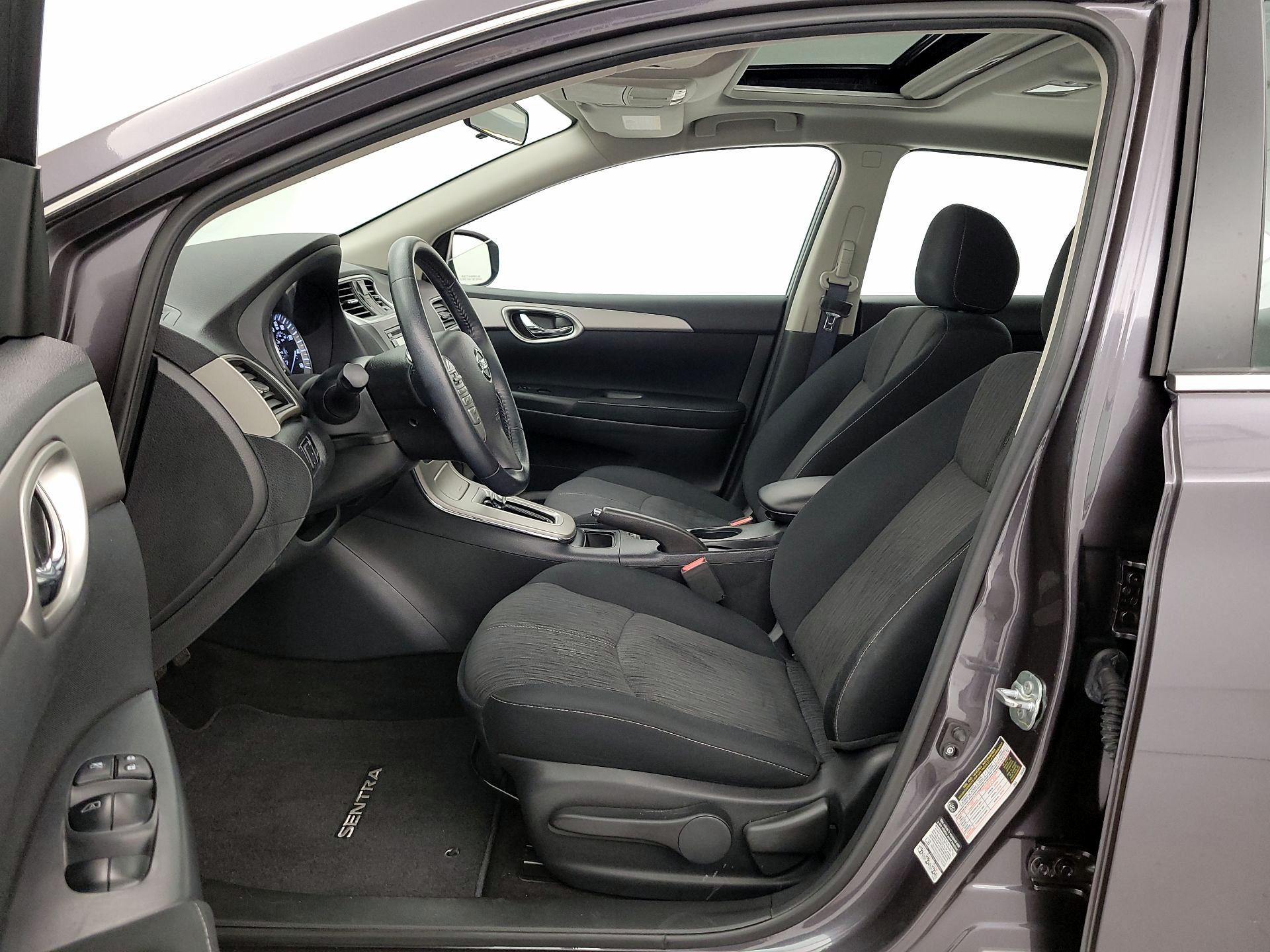 Thumbnail: 2015 Nissan Sentra - 11