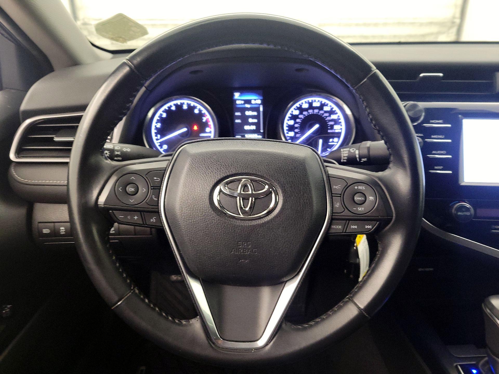 Thumbnail: 2019 Toyota Camry - 10