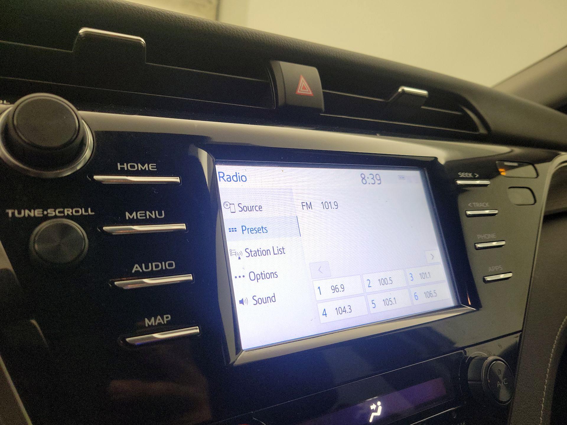 Thumbnail: 2019 Toyota Camry - 15