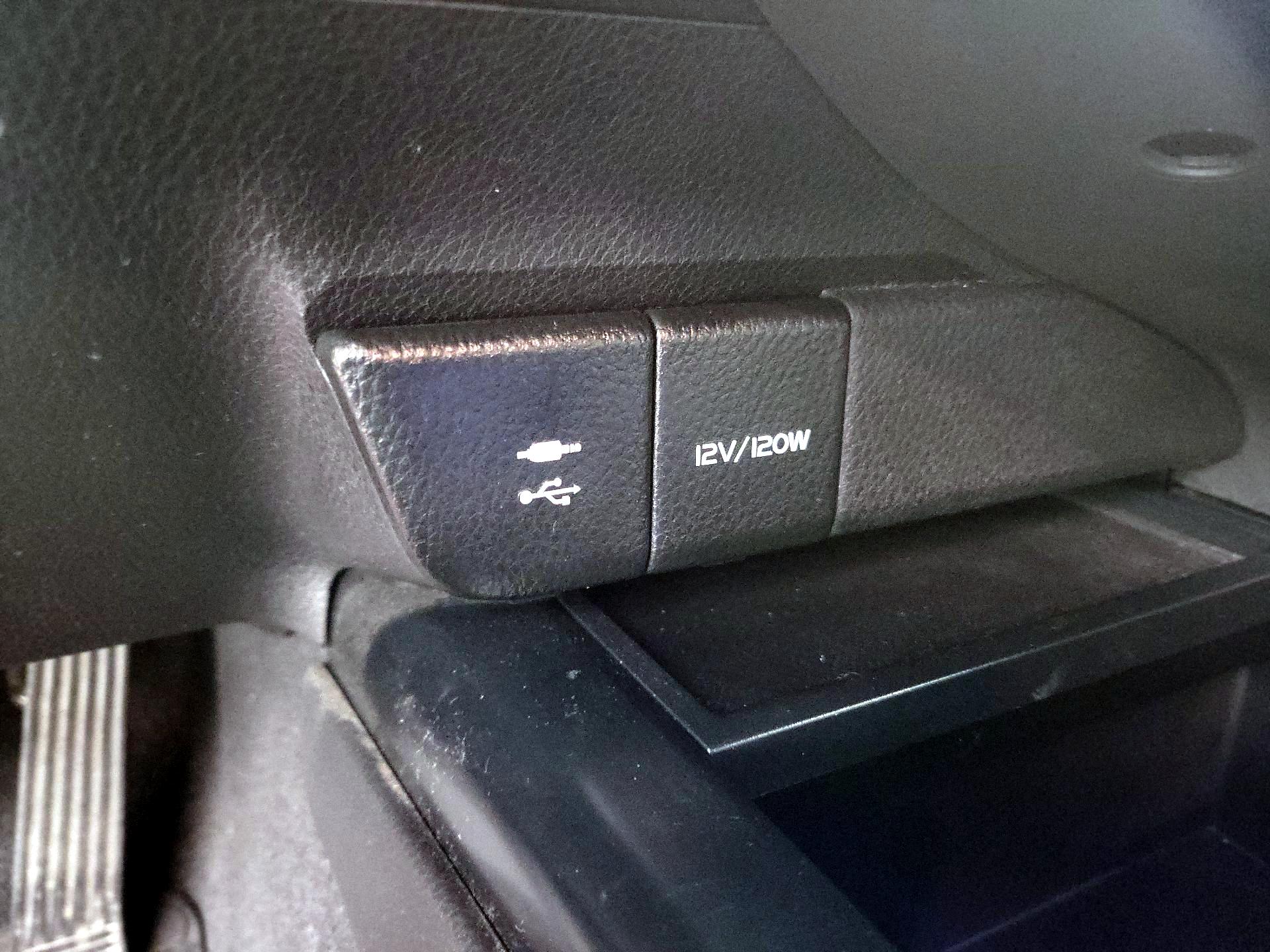 Thumbnail: 2019 Toyota Camry - 18