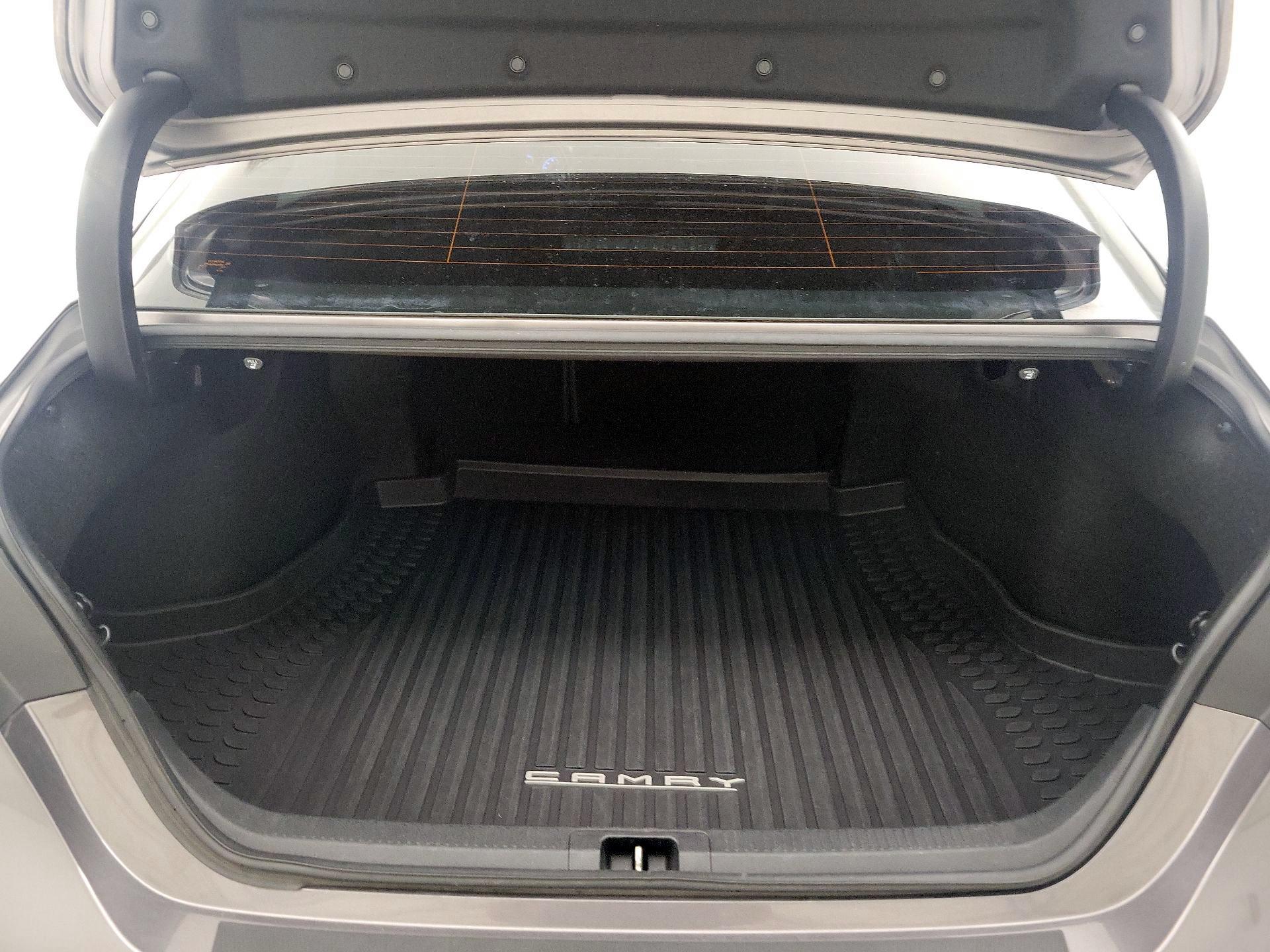 Thumbnail: 2019 Toyota Camry - 20