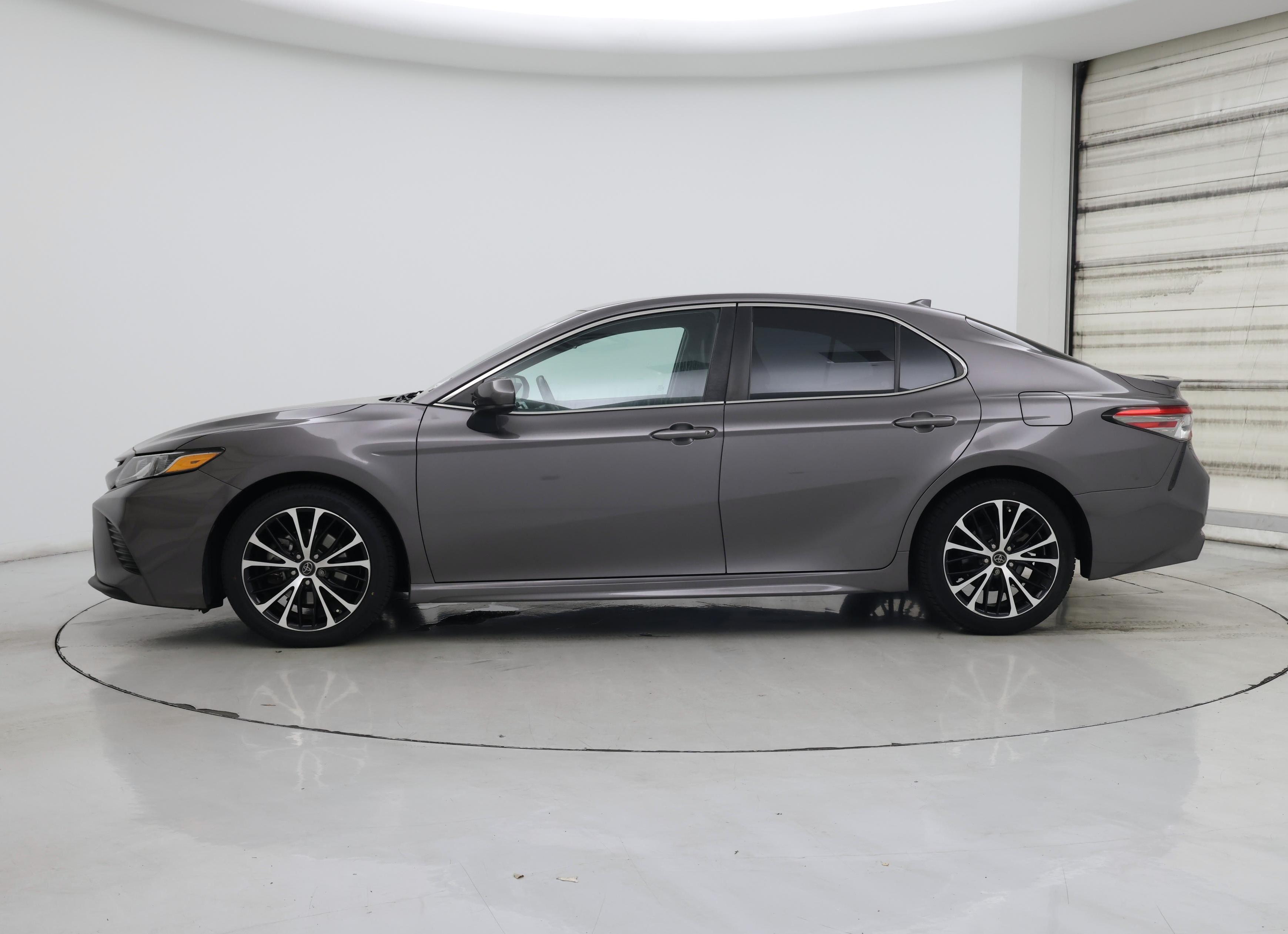 Thumbnail: 2019 Toyota Camry - 3