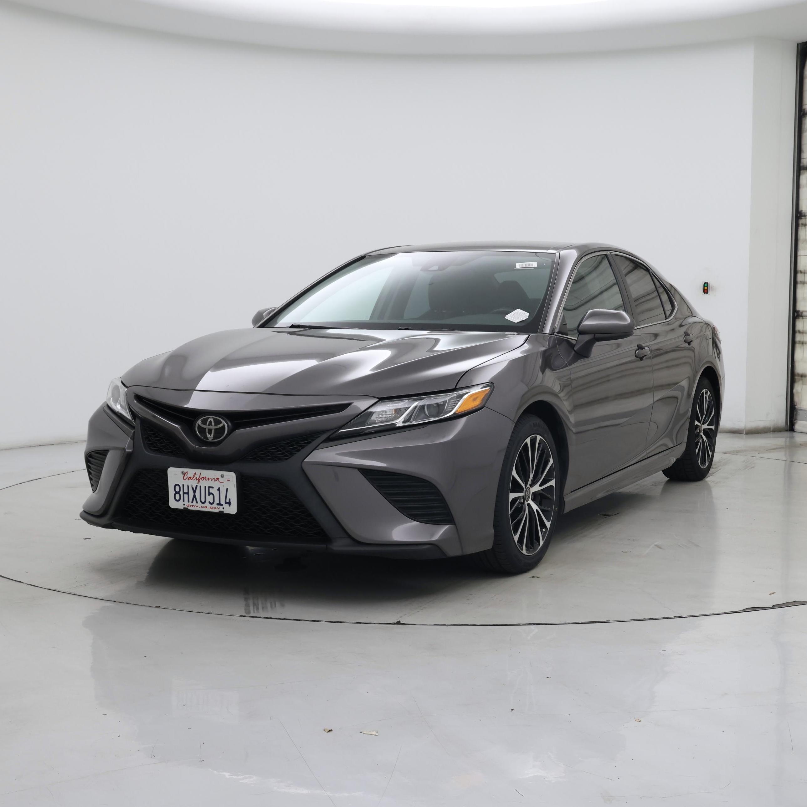 Thumbnail: 2019 Toyota Camry - 4