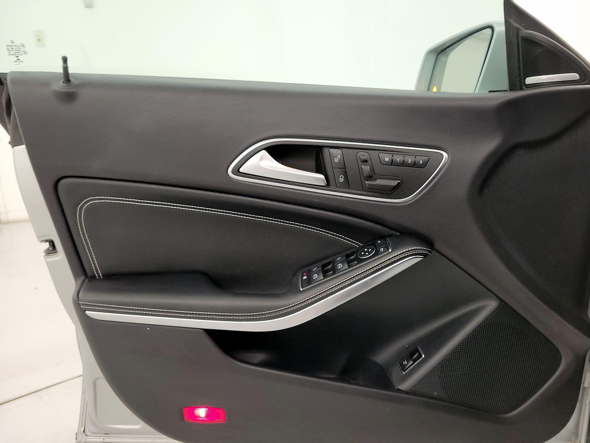 Thumbnail: 2014 Mercedes-Benz CLA - 12