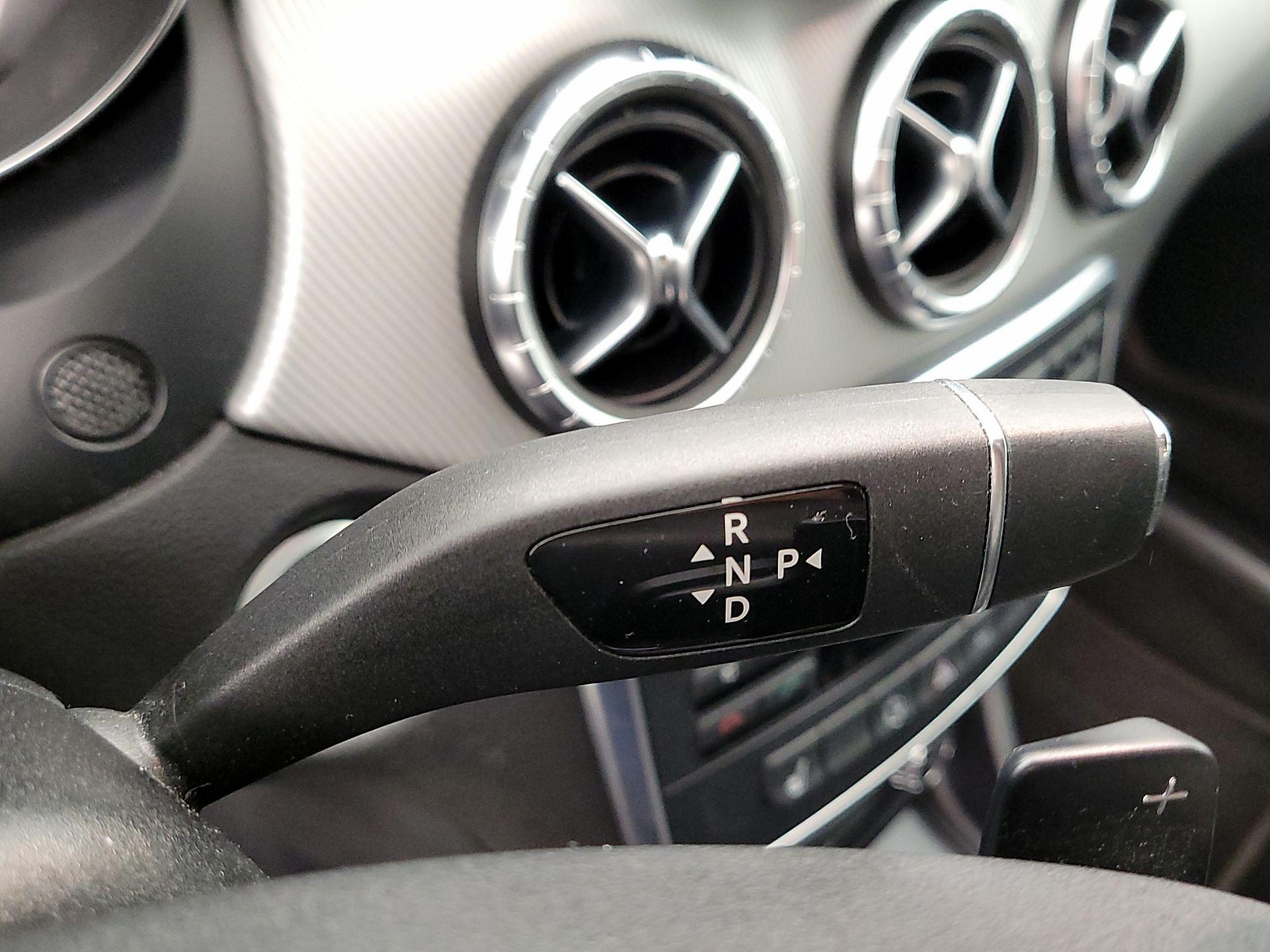 Thumbnail: 2014 Mercedes-Benz CLA - 16