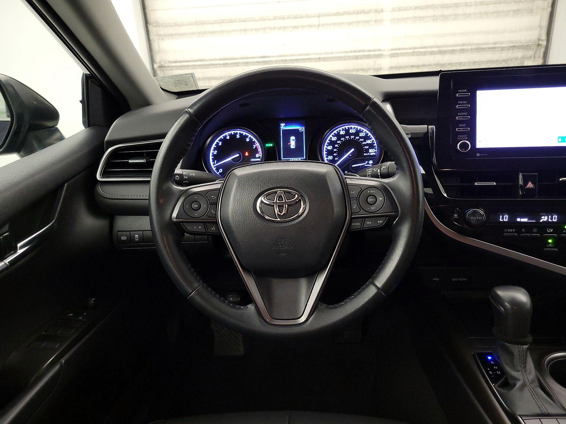 Thumbnail: 2022 Toyota Camry - 10