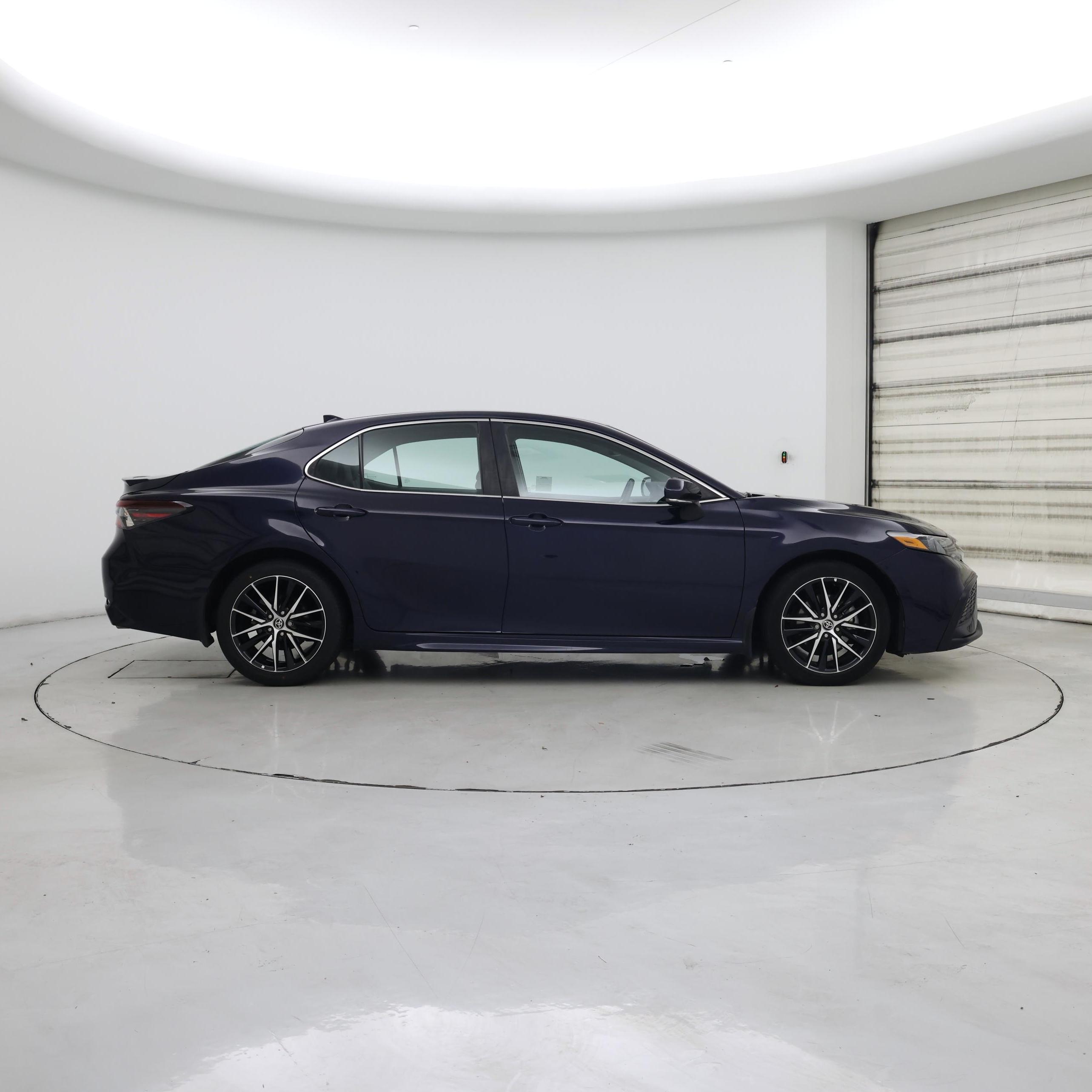 Thumbnail: 2022 Toyota Camry - 7
