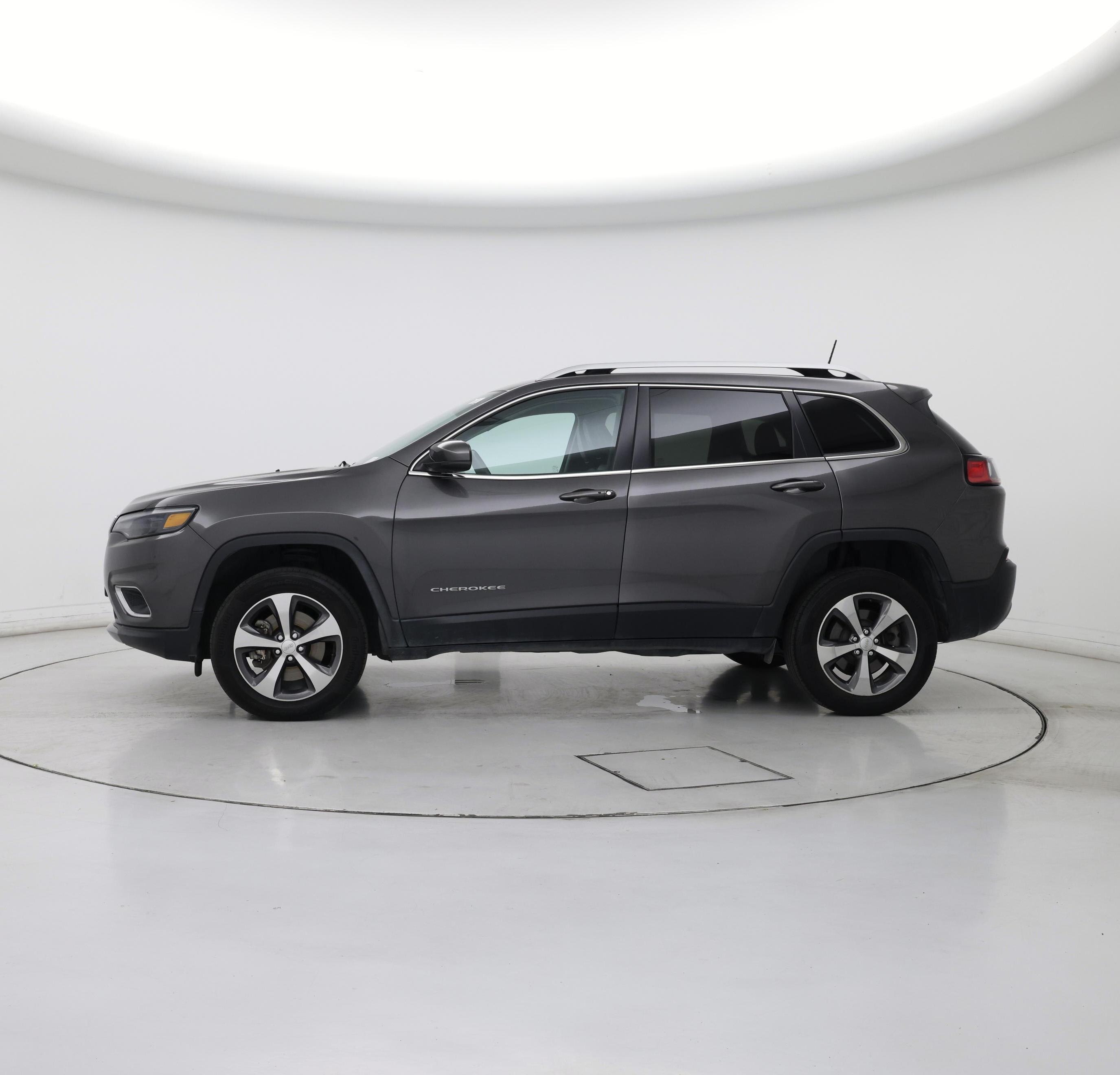 Thumbnail: 2019 Jeep Cherokee - 3